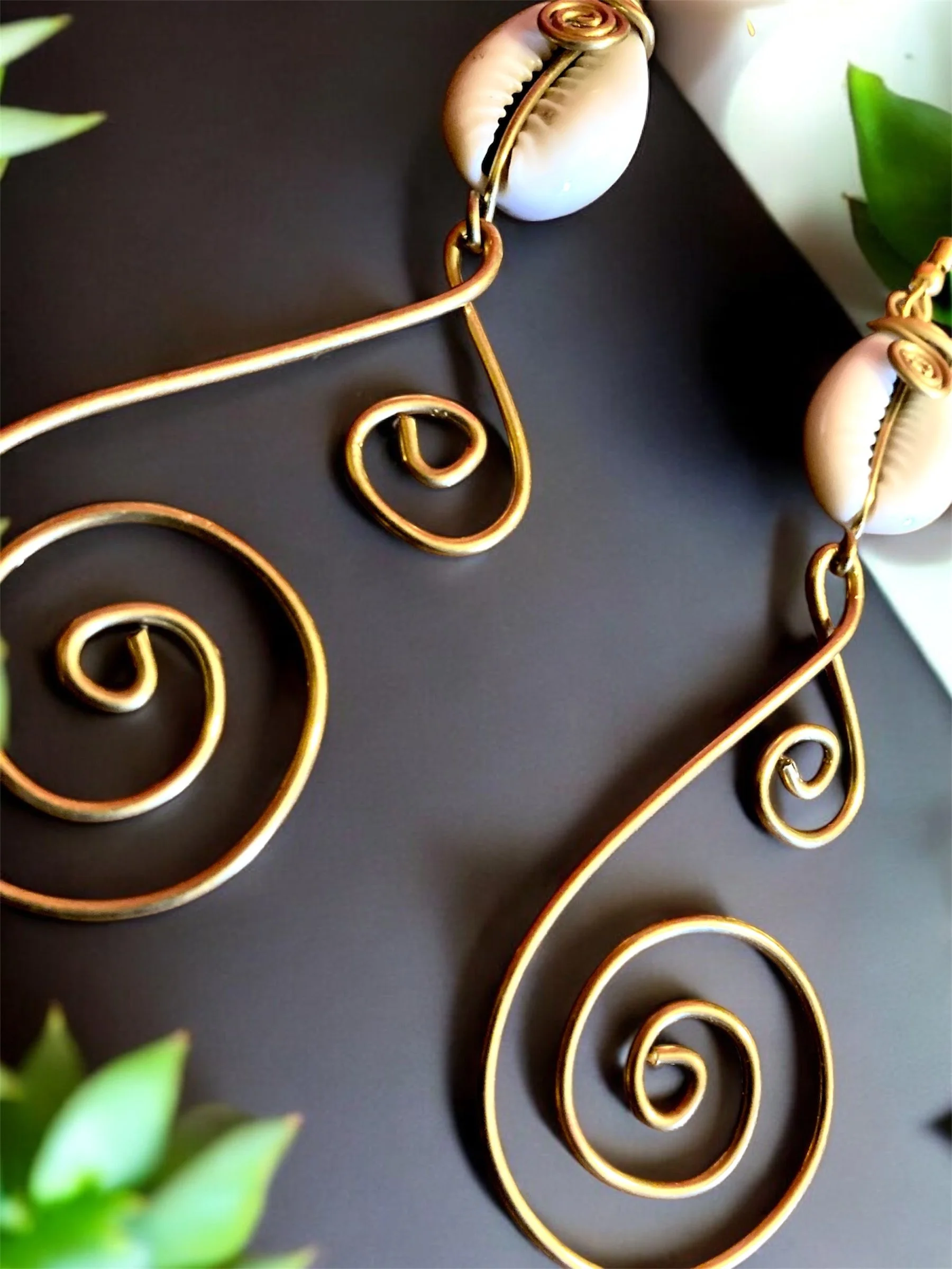Swirl cowrie pendant earrings 1.2 - Style Me African
