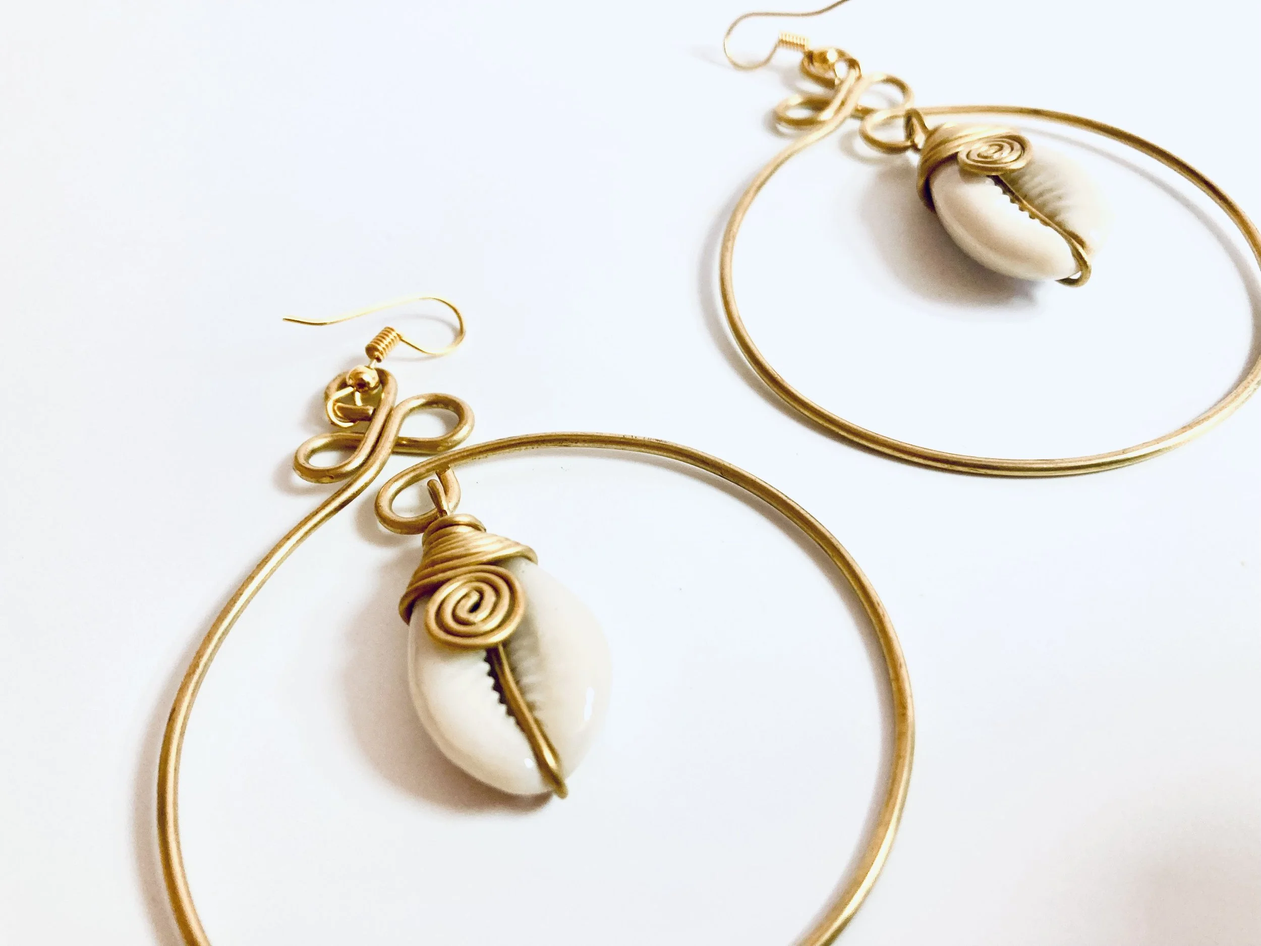 Cowrie pendant hoop earrings 1.1 - Style Me African