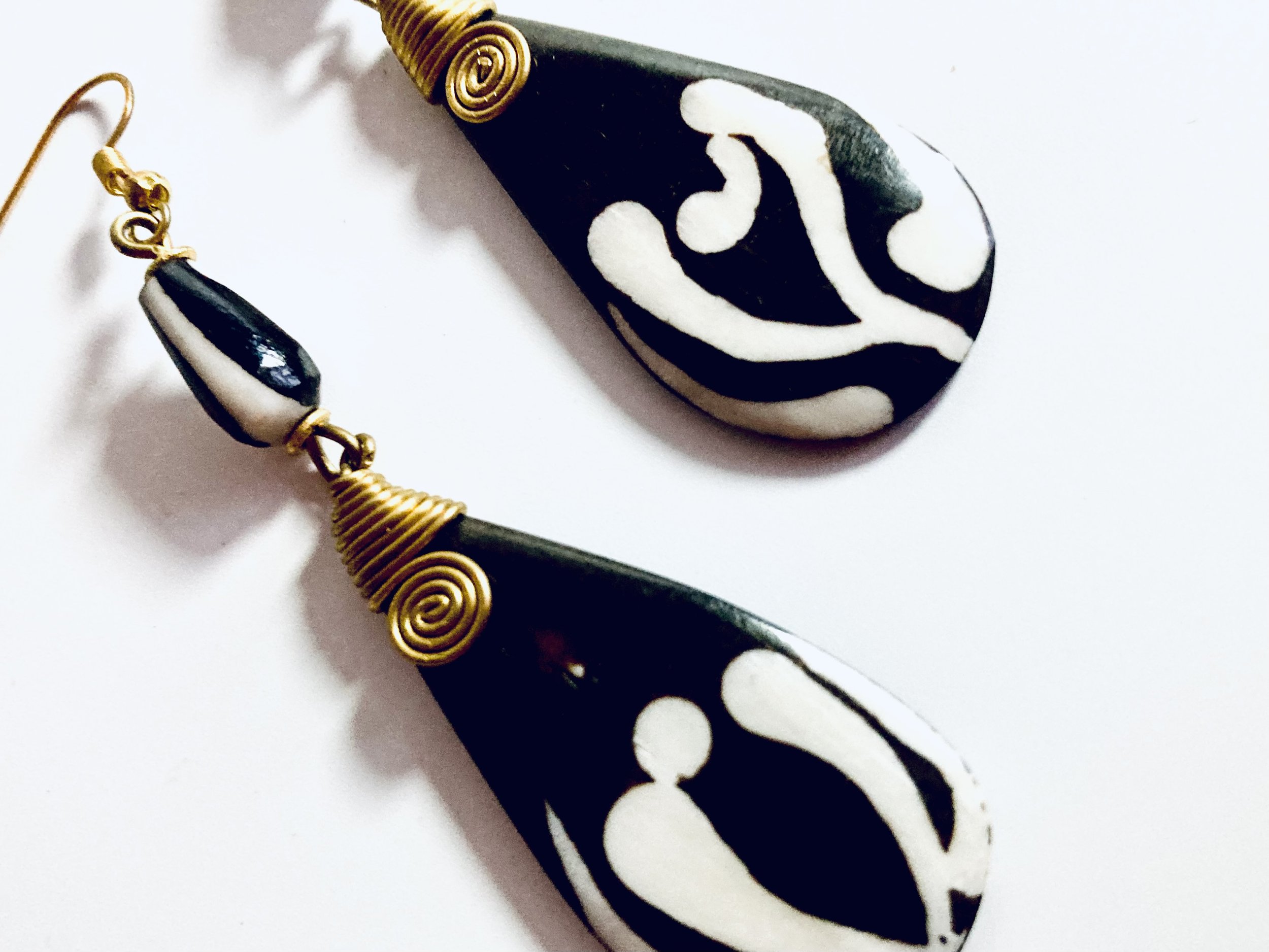 Black and white Kenyan ethnic earrings 1.2 - Style Me African