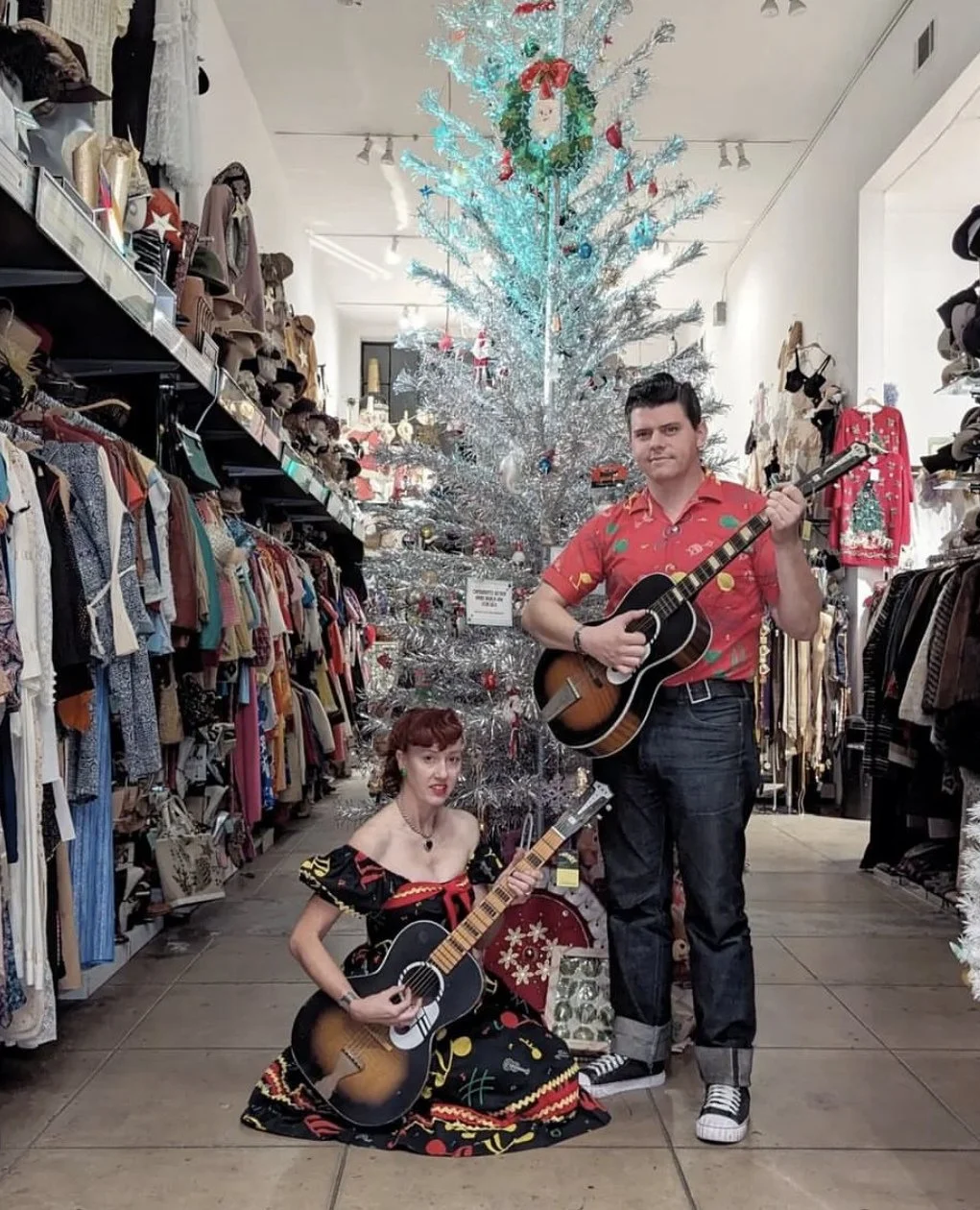 Have yourself a very happy holiday season! 💛 4th Street!⁠
⁠
Reminder that there is no Fourth Fridays this month. Our next Fourth Friday will be January 23.⁠
⁠
Photo: @stardayvintage