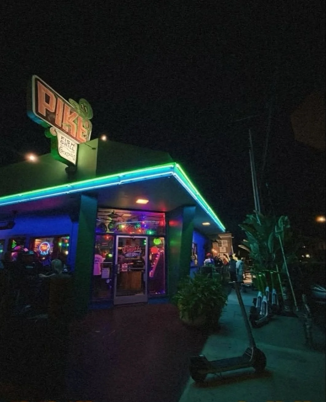 A movie, a cocktail and live music. What&rsquo;re your weekend plans on 4th? ⁠
⁠
📸 #1,7: @five50_official⁠
📸 #2: @neto.eats 
📸 #3: @panchos.pictures⁠
📸 #4: @knunezinc24⁠
📸 #5,6,8,9: @optical_emotions