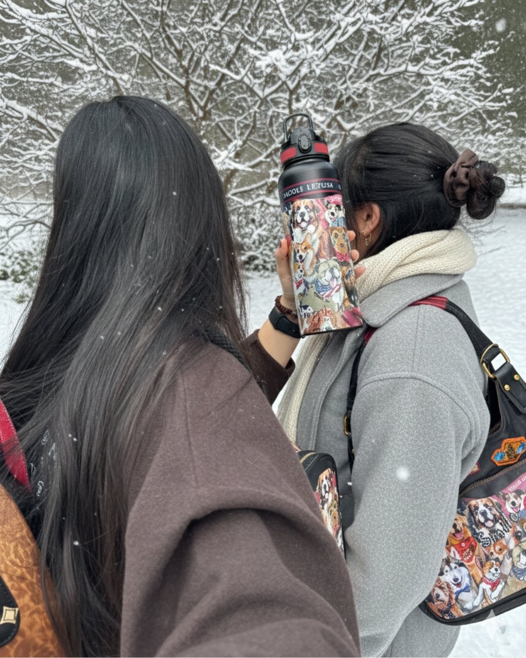 Cold days, warm hearts, and the Best Smiles. Taking our furry friends everywhere we go 🐾🤍

Discover the Best Smile Collection 🦴🐩 Link in bio.

#nicoleleeusa #handbags #accessories #fashion #winteroutfits