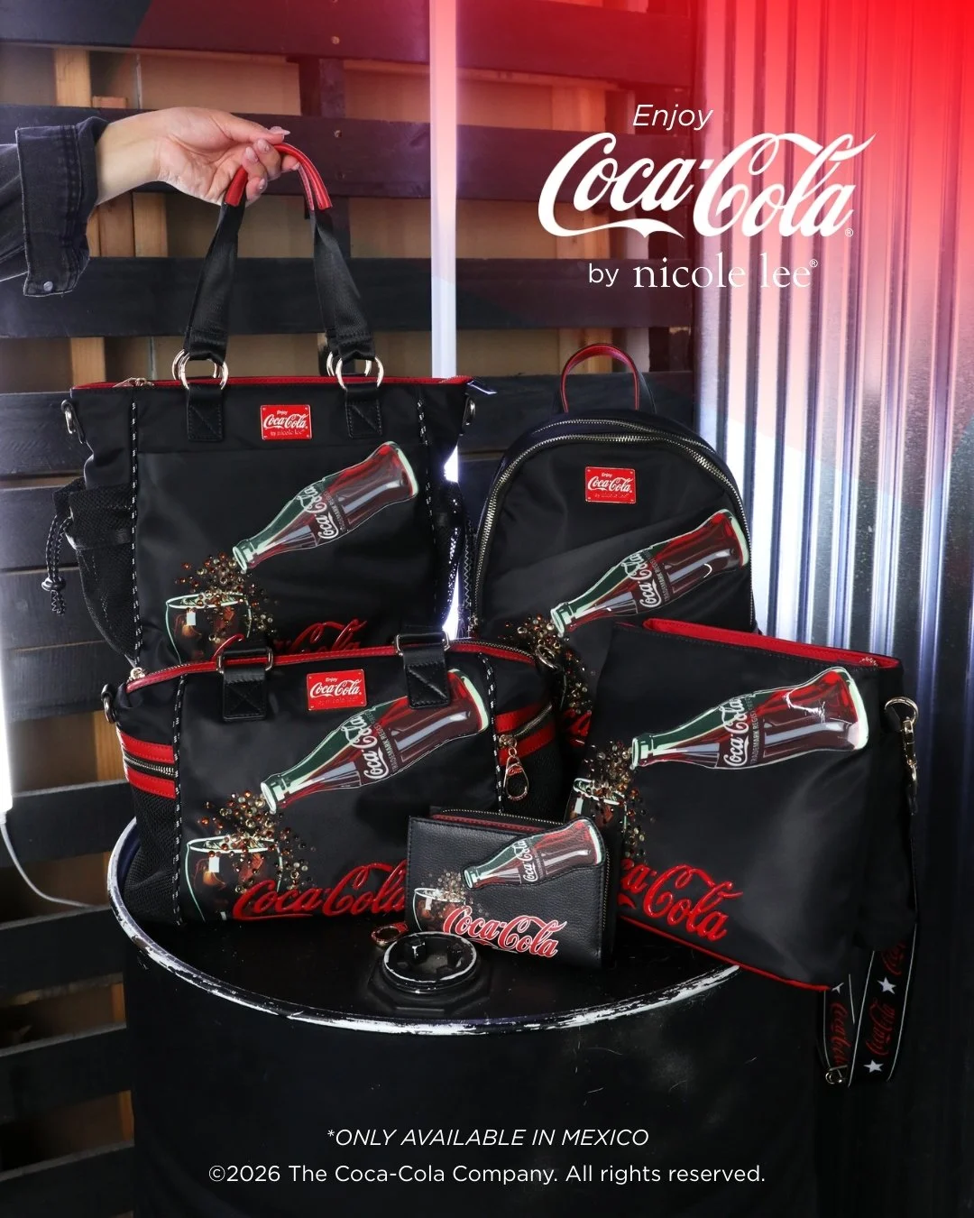 ✨ Nicole Lee Meets Coca-Cola. A Legendary Collaboration. ✨
For the modern, the artistic, the chic, the rocker&hellip; and every style in between 🖤
Bold pours. Iconic shine. Pure soda-pop glam.
Swipe through the At First Sip Collection and catch ever