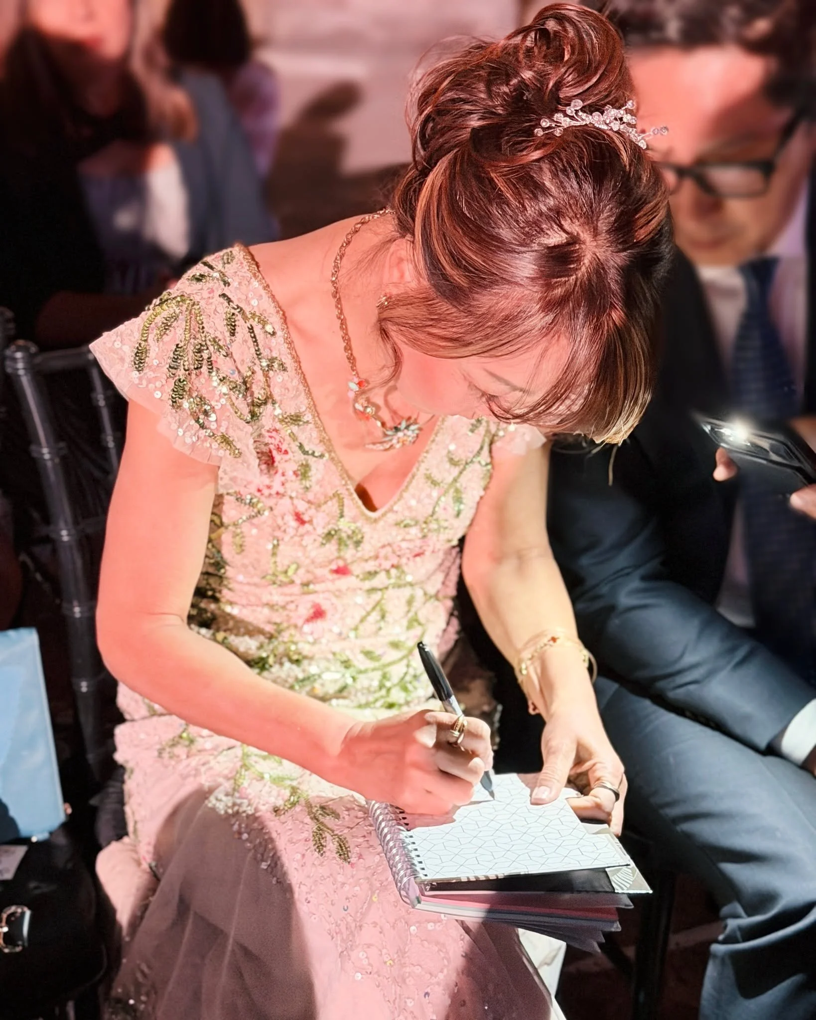 FIMAC 2026 was an unforgettable moment for Nicole Lee.

A behind-the-scenes glimpse of our Head Artist, Suzy Han, alongside CEO Samuel Lee as they personally signed our bags and wallets at the event. Every interaction, every moment of support&mdash;f