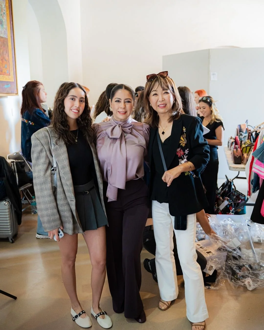 Backstage looks before the runway 💫🩷

Find all bags on our link in bio!

@fimacmx 

#nicoleleeusa #nicolelee #fimac #fashionshow #backstage