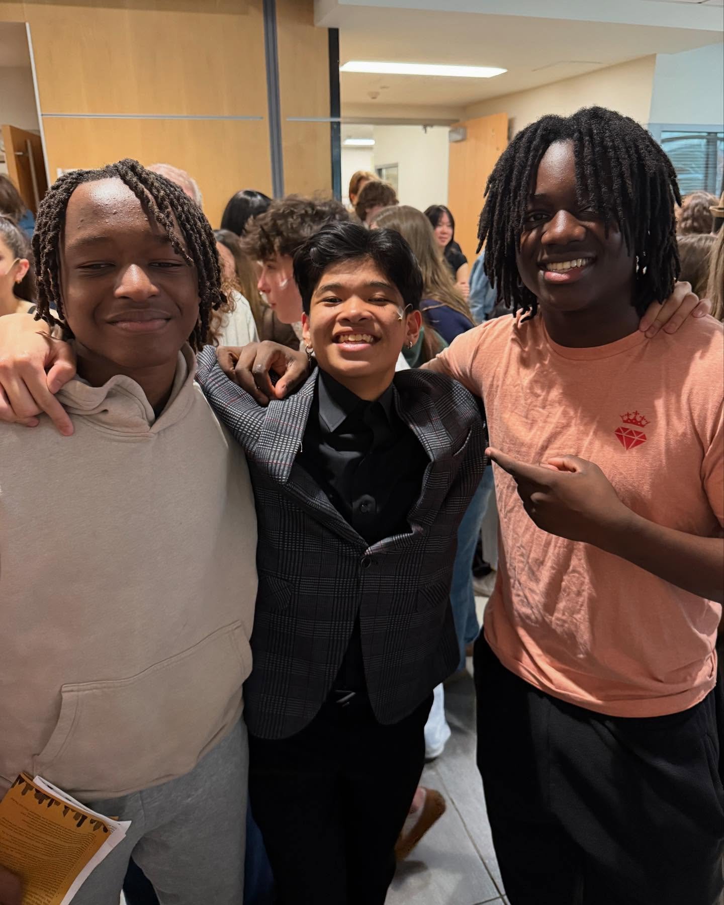 Congrats and all that jazz to Max and the cast of Chicago on a fabulous show! ⭐️⭐️⭐️⭐️⭐️⭐️