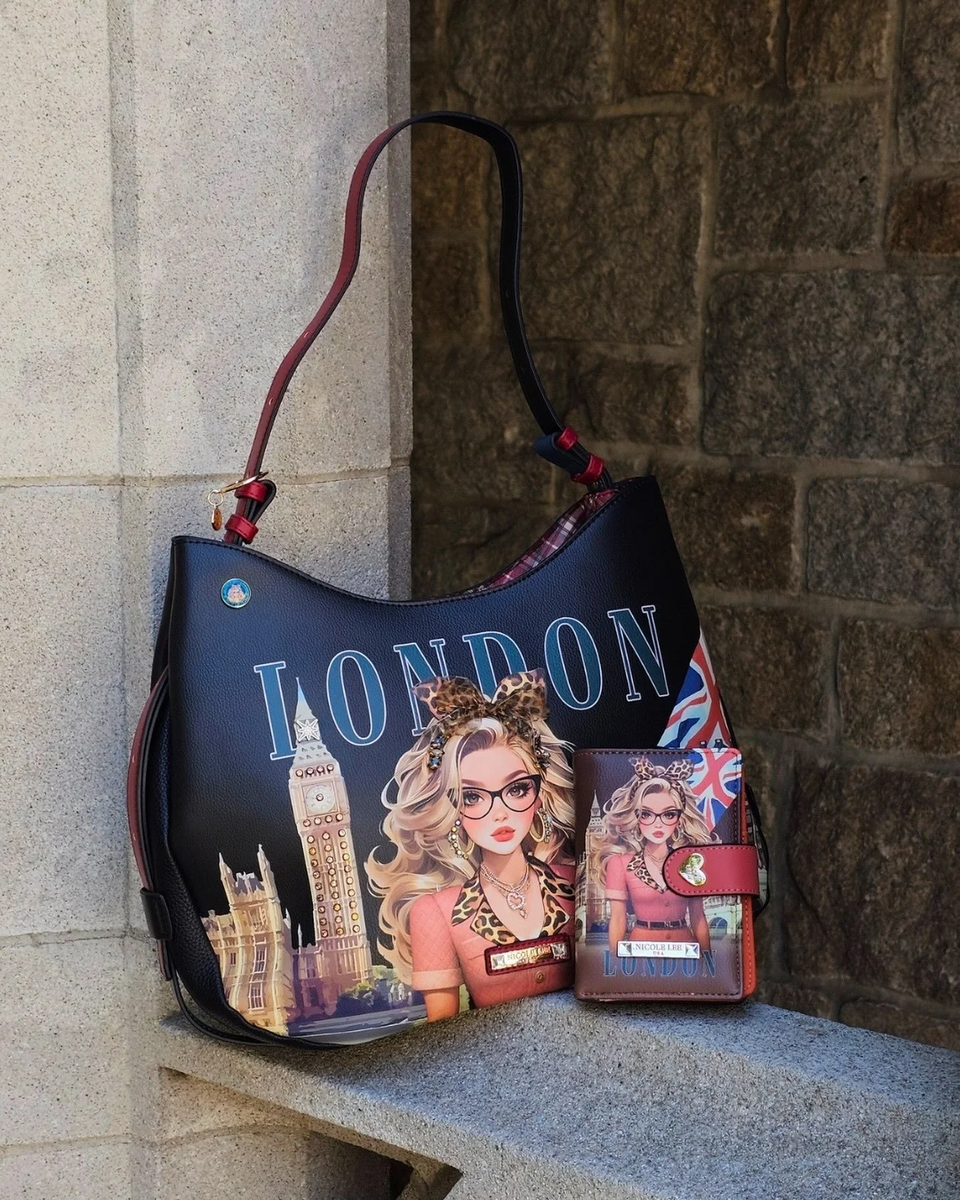 When your bag and wallet just happen to look really good together. 🤎

We love how these two pair up &mdash; the London Eye Hobo Bag with the Compact Snap-Tab Wallet Organizer.

Not a set, just two pieces that happen to make a pretty great combo. ✨

