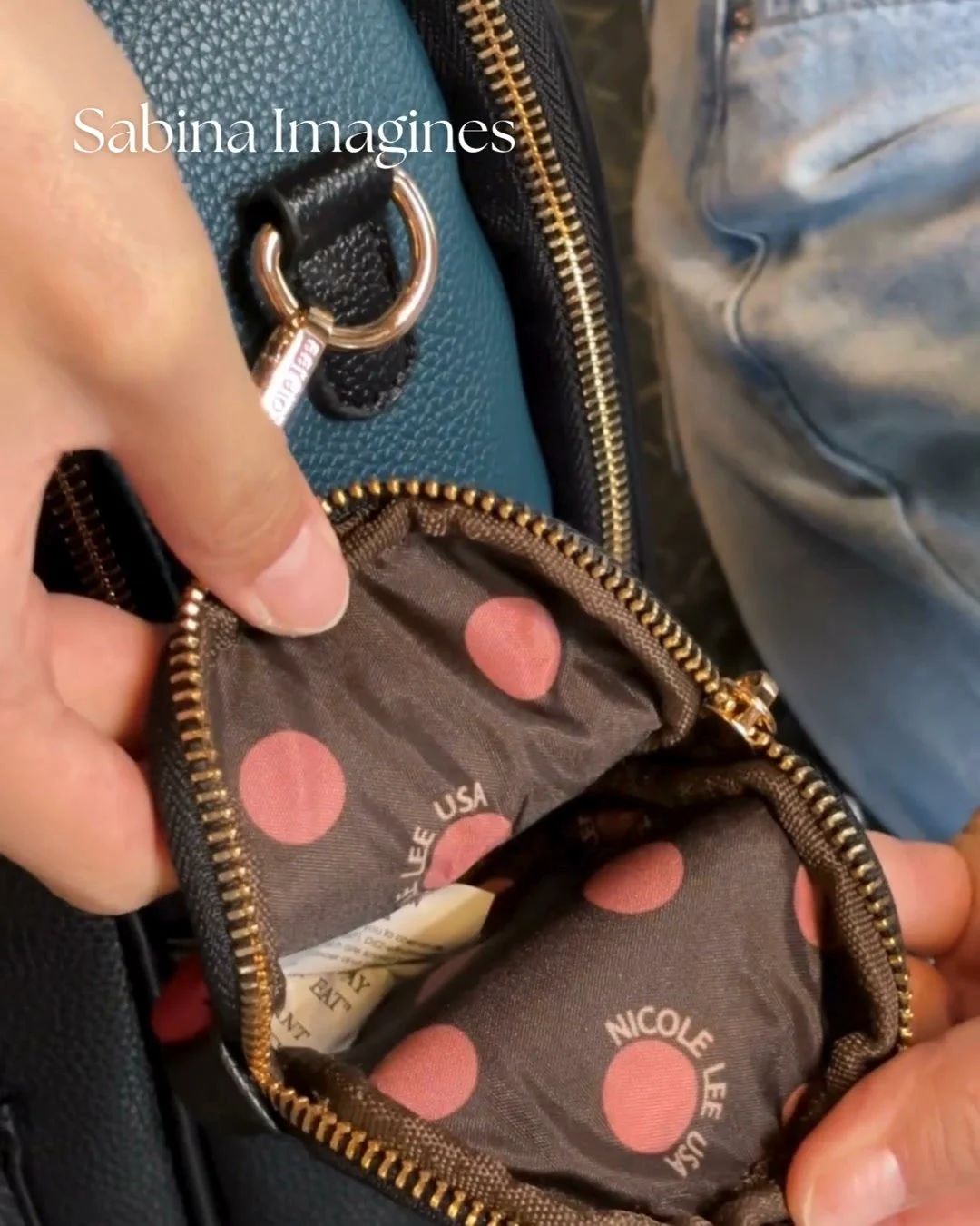 ✨ Why choose one when you can have five? 👜💕

Our 5-Piece Sets are made to keep your style coordinated from day to day. Depending on the print, each set includes a mix of a satchel or convertible bag/backpack, crossbody, pouch, coin purse, and walle