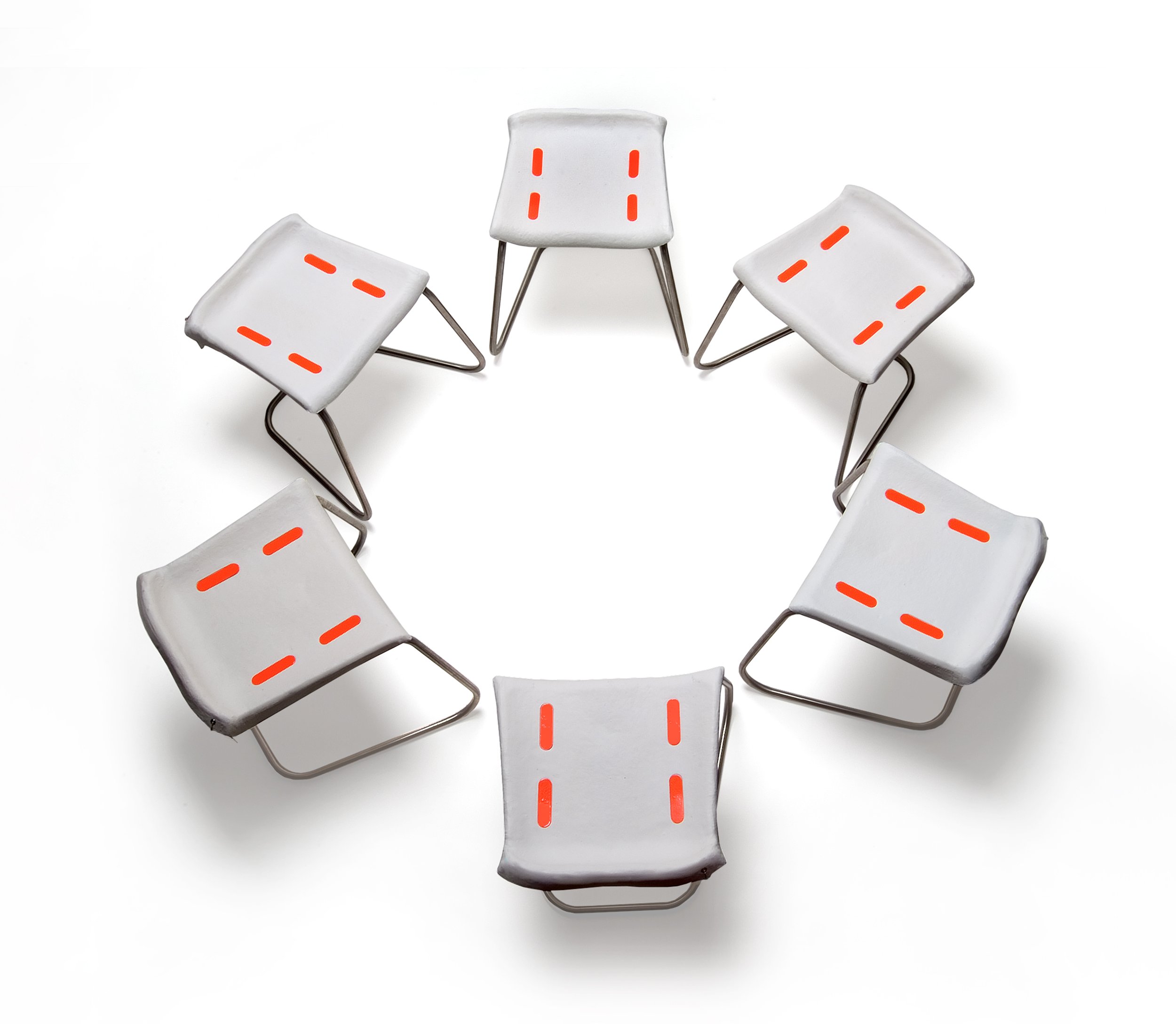 bloomberg-bloom-stool-circle.jpg