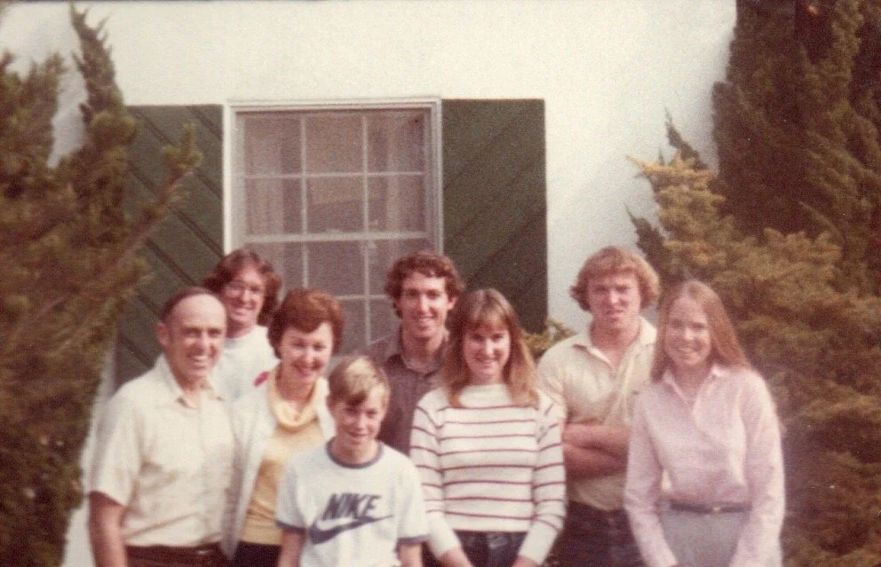 Coonan Family Front Yard 1986.jpeg