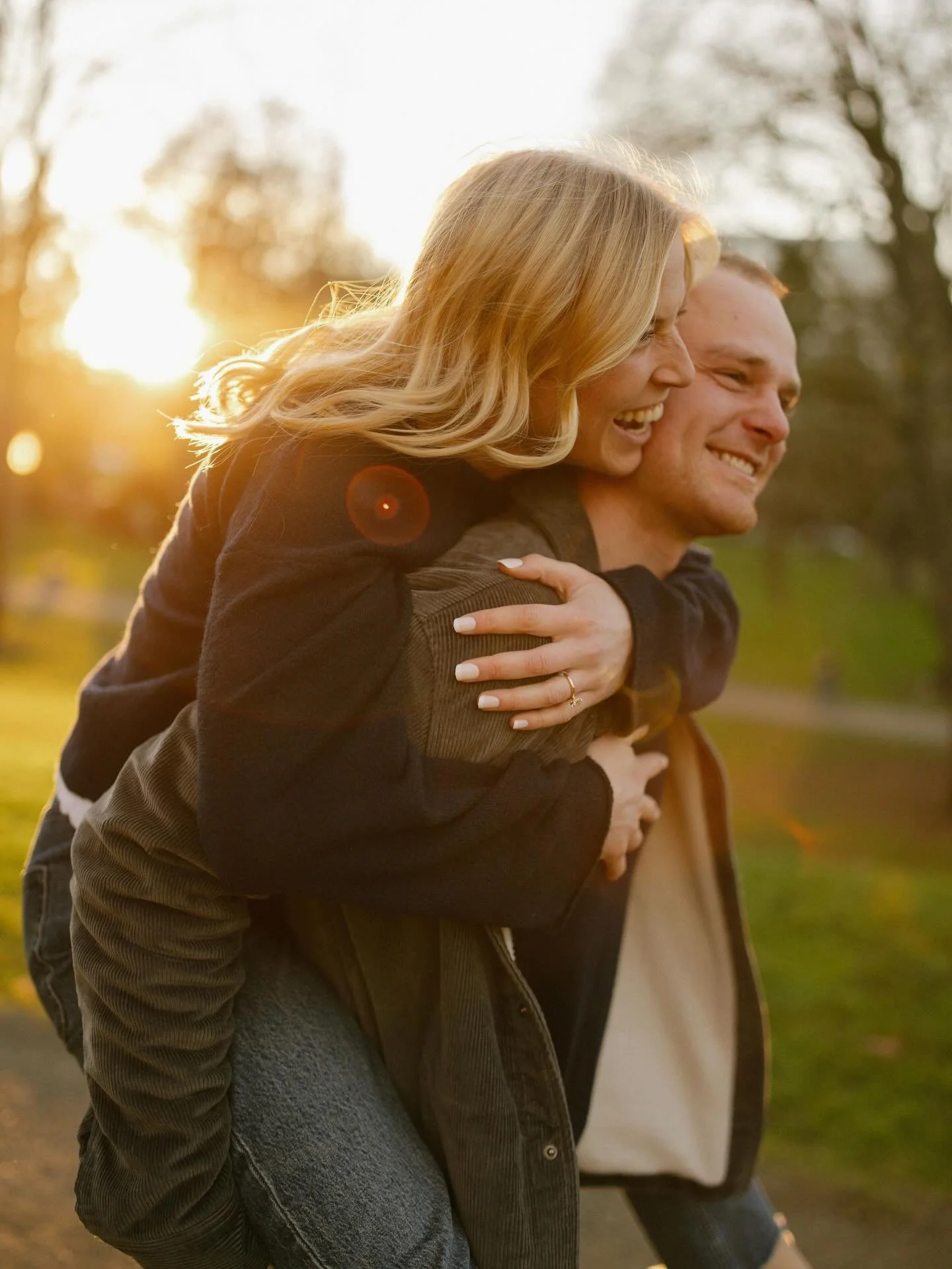 when a last minute test photoshoot for my new camera turns out like this 🥹😭 

#tacomaphotographer #pnwphotographer #seattlephotographer #weddingphotographer #engagementphotos