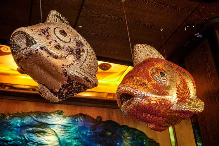 ジュディス ガイガー JUDITH  「Coris Fish」 Judith Leiber Couture Bubbles Koi Fish Crystal Minaudiere | Neiman