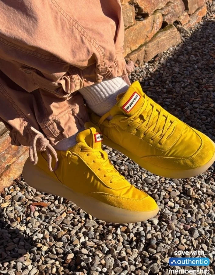 Hunter is making a splash with its new Marsh Casual Sneaker 👟

Designed as a fully waterproof sneaker-boot hybrid, the Marsh is a stylish statement built for everyday exploration from daily commutes to weekend outings.