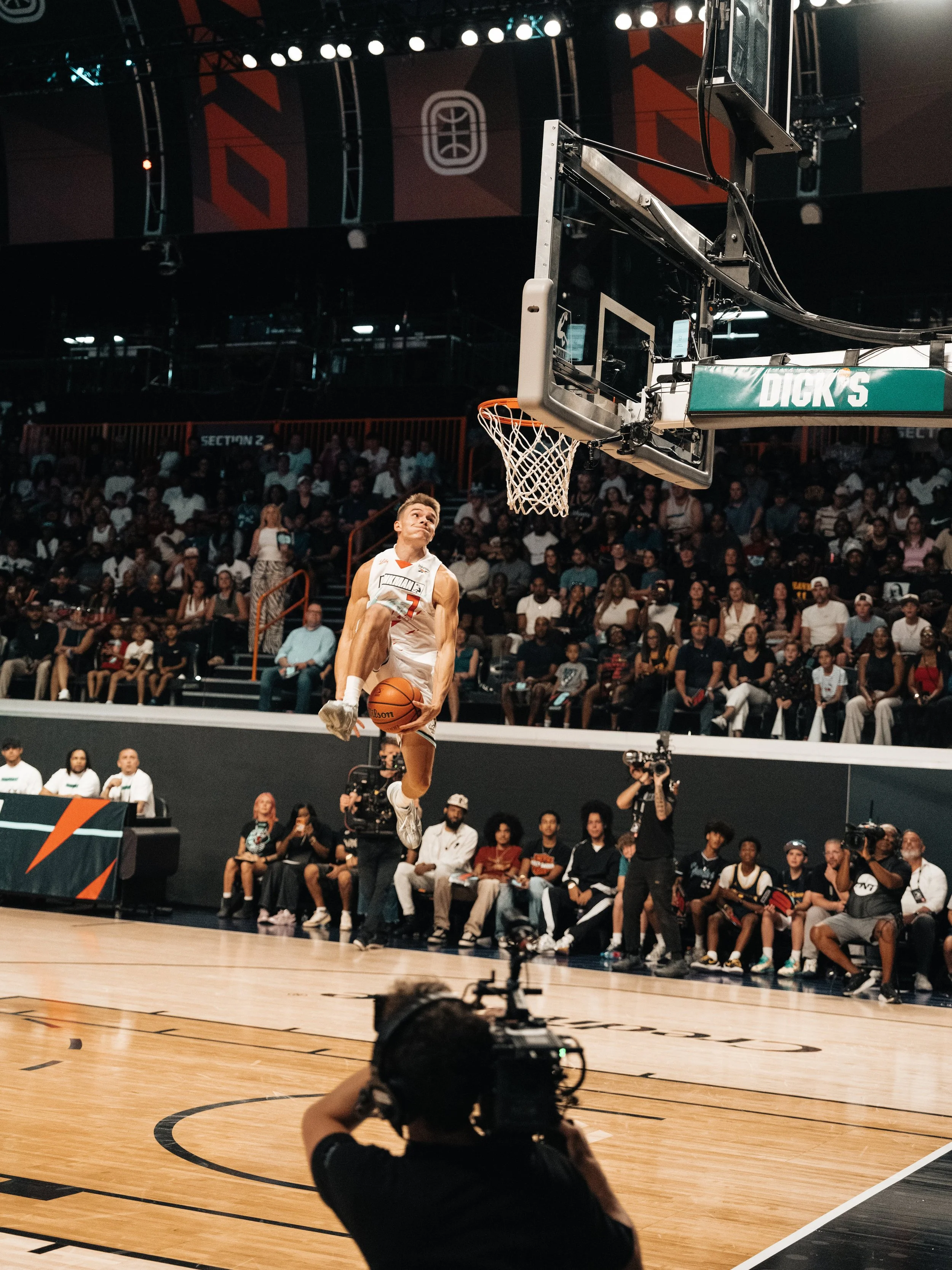 Shaquille O'Neal Dunkman Group B Athletes