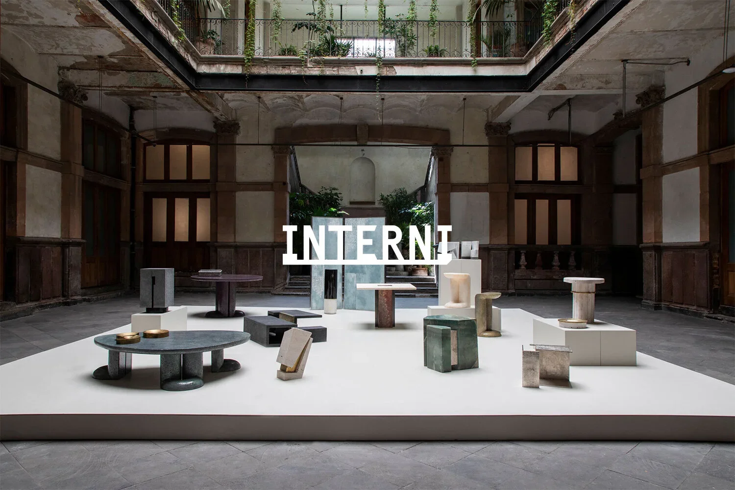  Interni Magazine 
 Magnetismo arcaico. 
  > Read the article  