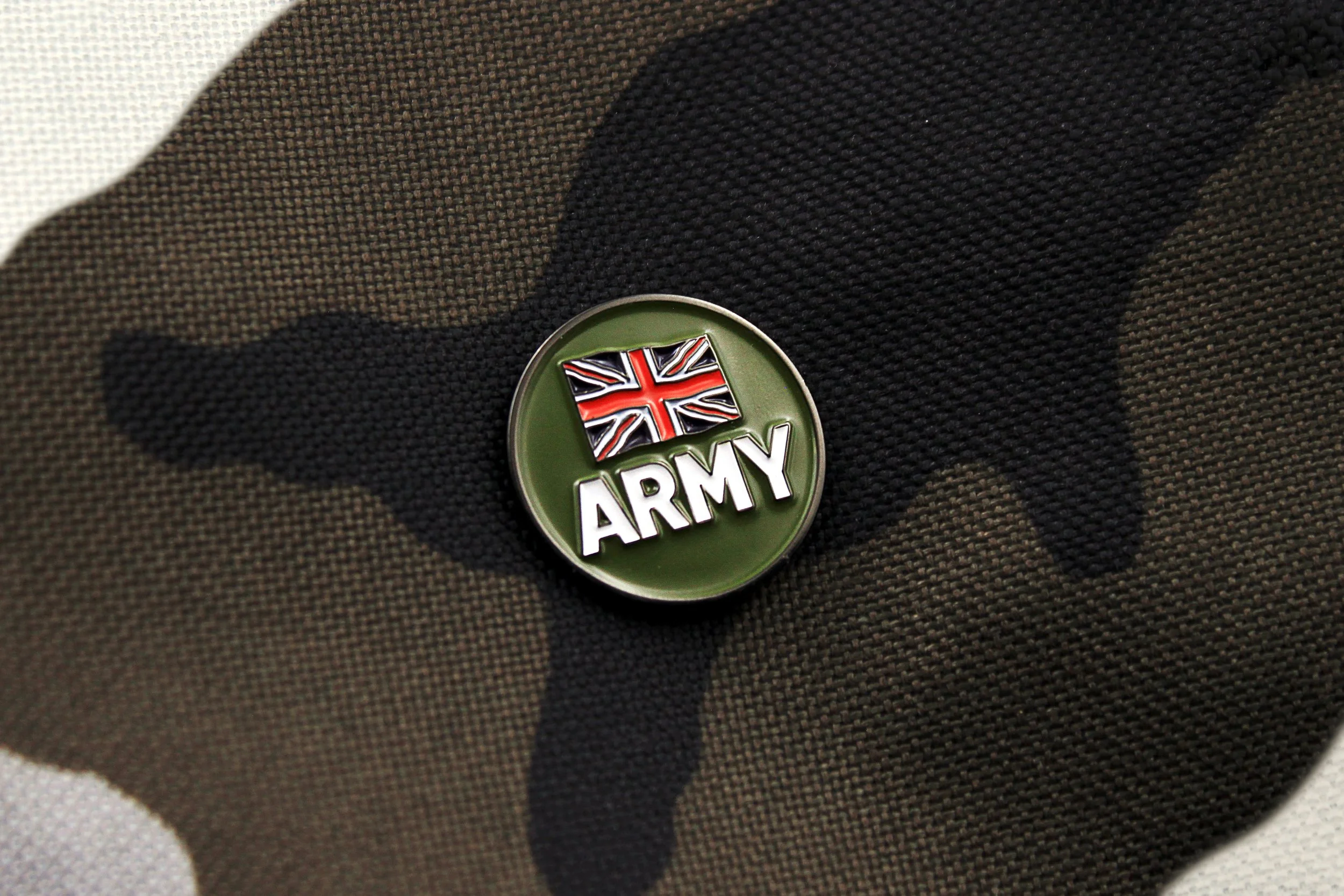 BRITISH-ARMY-PIN-01.jpg