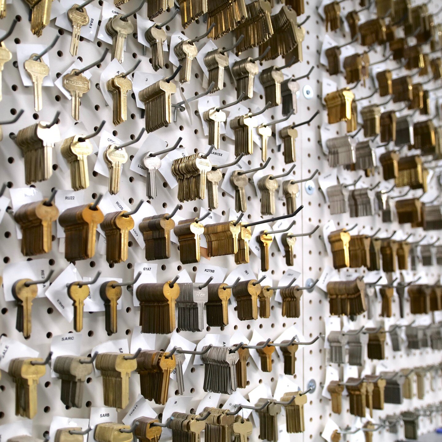 We're here to help with all your locksmith needs. From duplicating keys to emergency lockouts, we've got you covered!