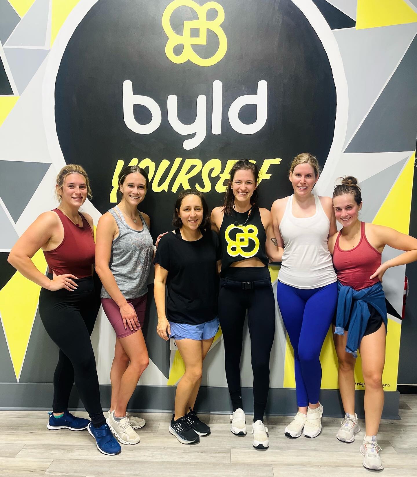 This group was up and at &lsquo;em at 5:30 AM w/ @allykbeard this morning! Got in a good sweat / workout before the sun came up 💪 Join them every Monday, Wednesday, and Friday! Awesome job, early risers! ☀️
