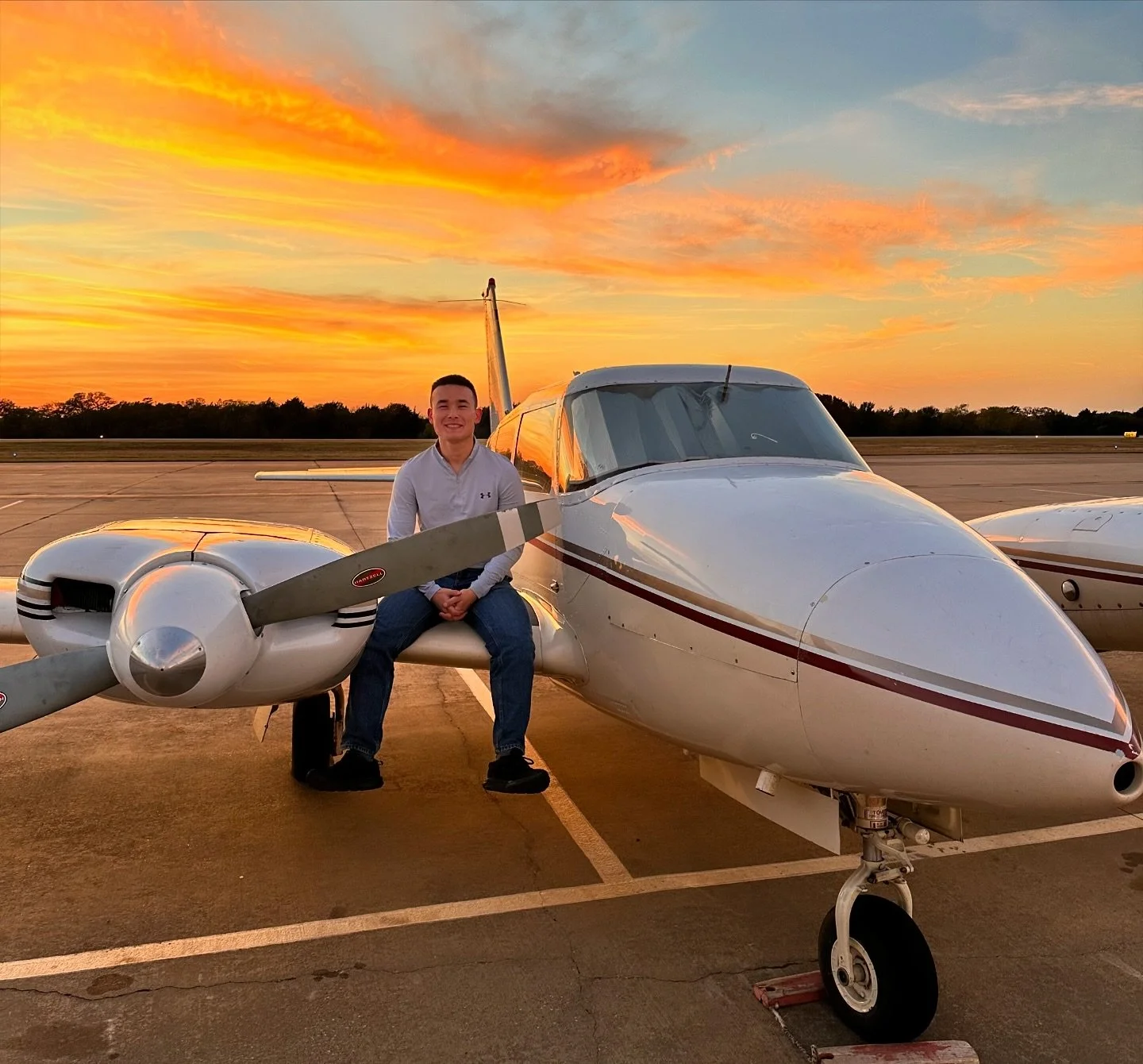 Commercial Muti-Engine Checkride ✅

We have a 100% pass rate on our multi engine checkrides since adding the Commercial Multi and MEI programs 💪

Dm if you want to get your add-ons 🤳

Congrats @bradcas !!