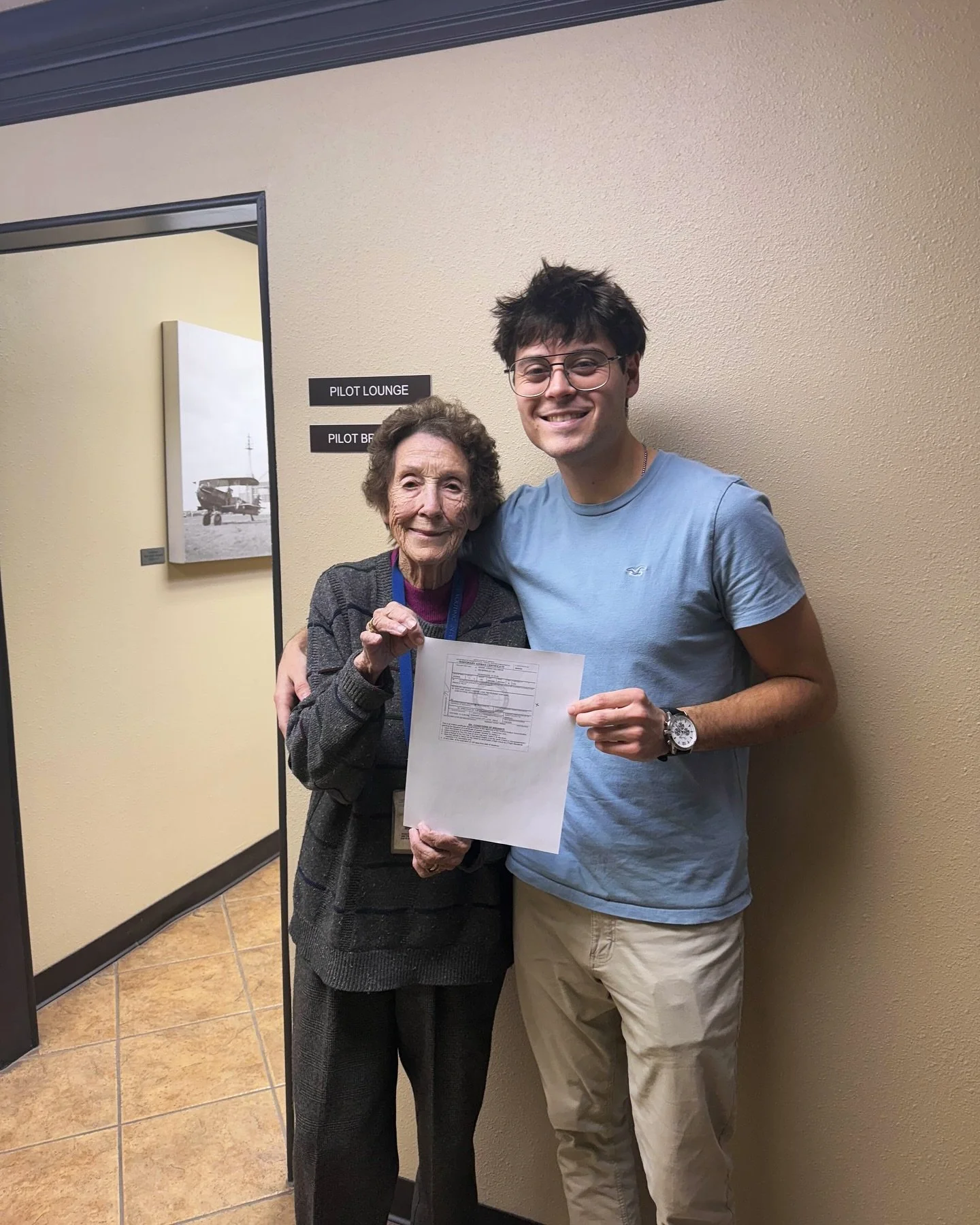 Instrument checkride success! ✅

Way to go @keaweflys 👏👏
.
.
.
.
.
.
.
.
.
.
.
.
#checkride #flightschool #instrumentrating #flighttraining #airplanesarecool #avgeek