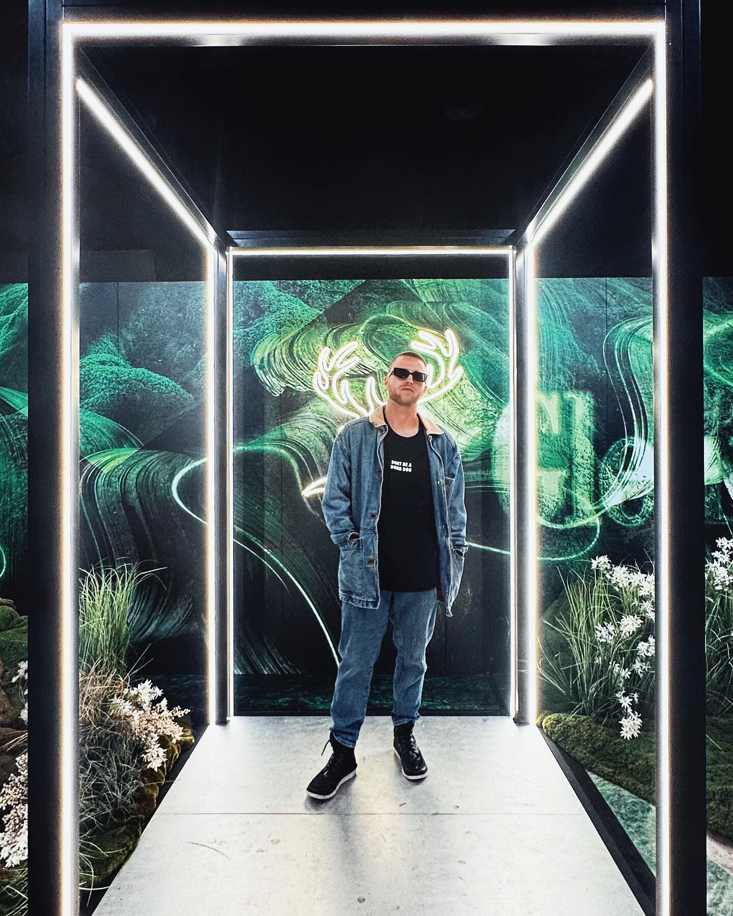 double denim at the #glenfiddich disco and bar 🪩

#wherenext #glenfiddichAAFW #AAFW #AAFW2023