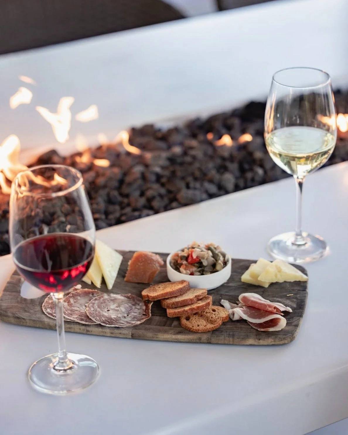 Cozy nights, firelight, and a sparkling holiday decor ✨ Head to @carnerosresort for Jingle &amp; Mingle, November 29 to December 6, with festive happenings each day to celebrate the season. All are welcome!