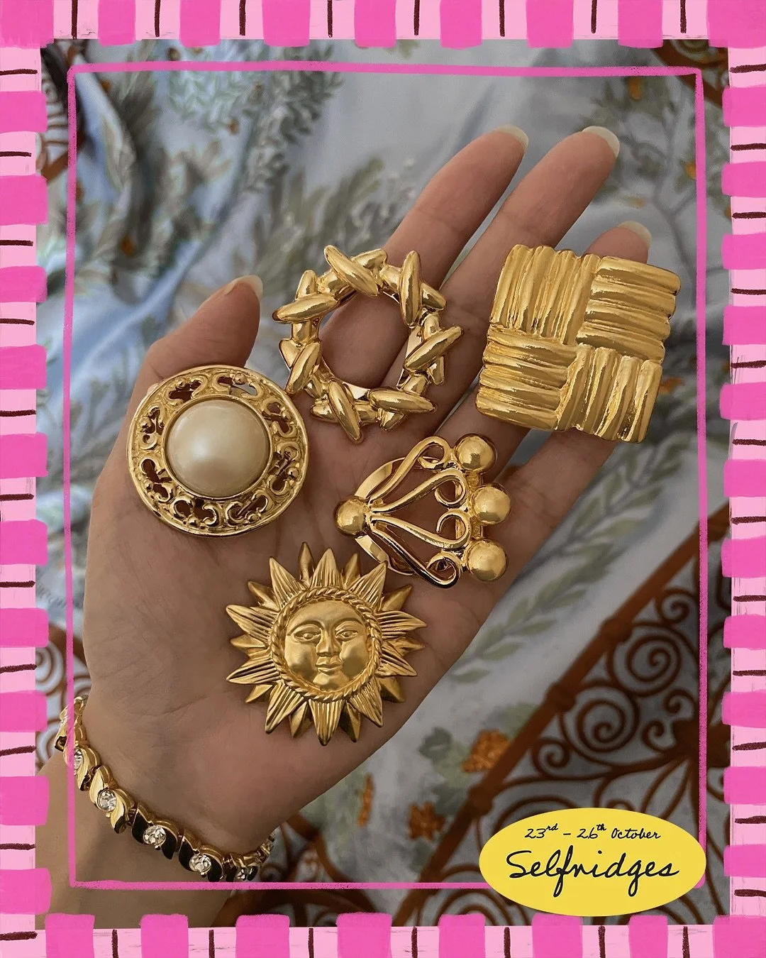 Introducing just one of the 15 incredible small businesses who will be trading with us at Selfridges!

🌟 @soh.vintage 🌟 

The exciting thing about shopping vintage jewellery is that each piece is completely unique. As big shoppers of vintage oursel
