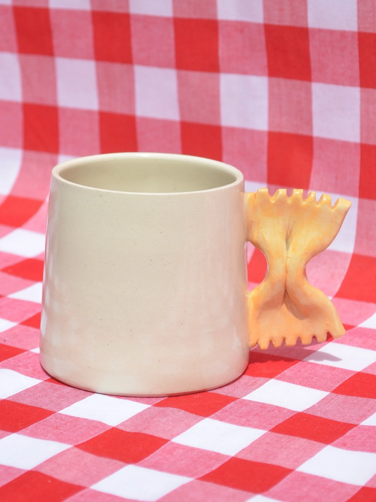 Discover 3 amazing brands trading at our Christmas Market this Sunday 16th November inside Battersea Power Station!

🍝 @alicemakespottery_official 🍝 We met maker Alice at another popup she was taking part in and totally fell in love with her bestse