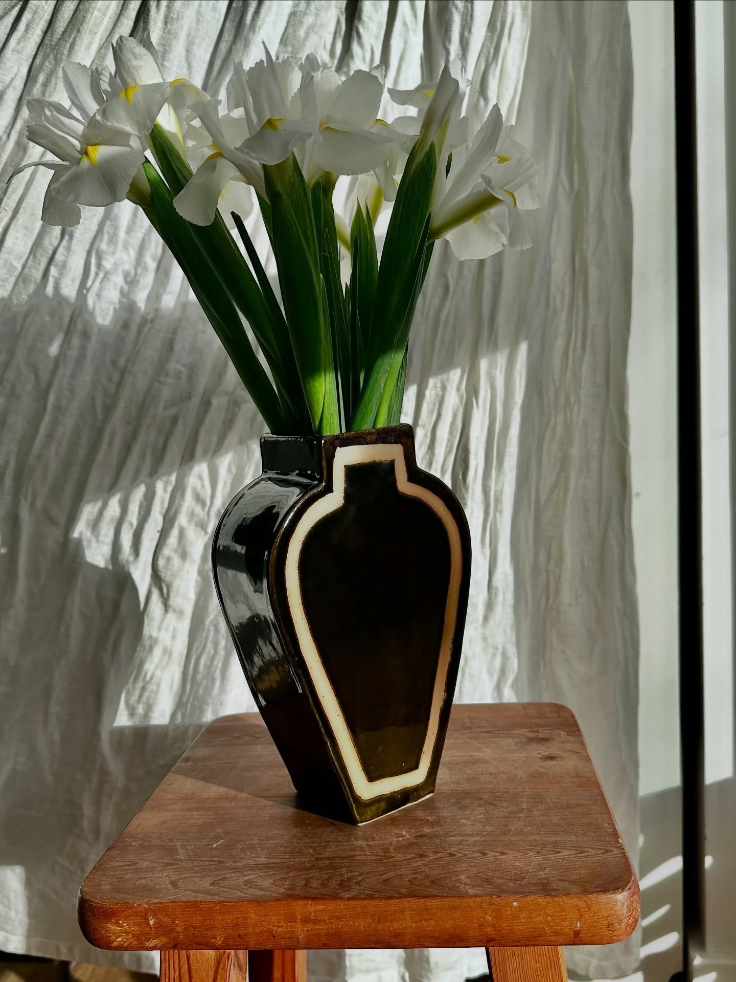 I absolutely adore these 2 beautiful potters we&rsquo;re so happy to welcome to our Christmas Market this Sunday 16th November inside Battersea Power Station!

✨ @studio.ers ✨  I can totally understand why Emily is known for her iconic oversized vase