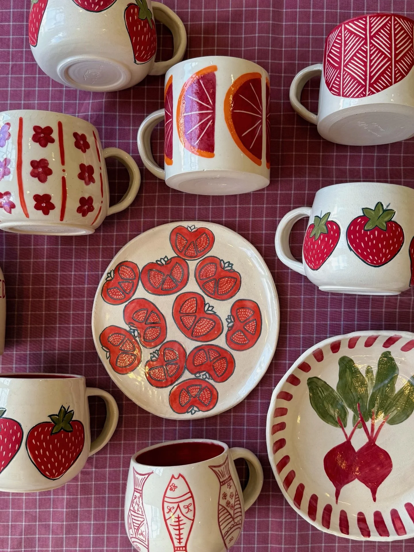 We absolutely adore these amazing potters who&rsquo;ll be trading with us at our Christmas market this weekend! Shop with them amongst an amazing lineup of brands this Sunday 16th November inside Battersea Power Station.

🫜 @simoncaffynstudio 🫜 Sop