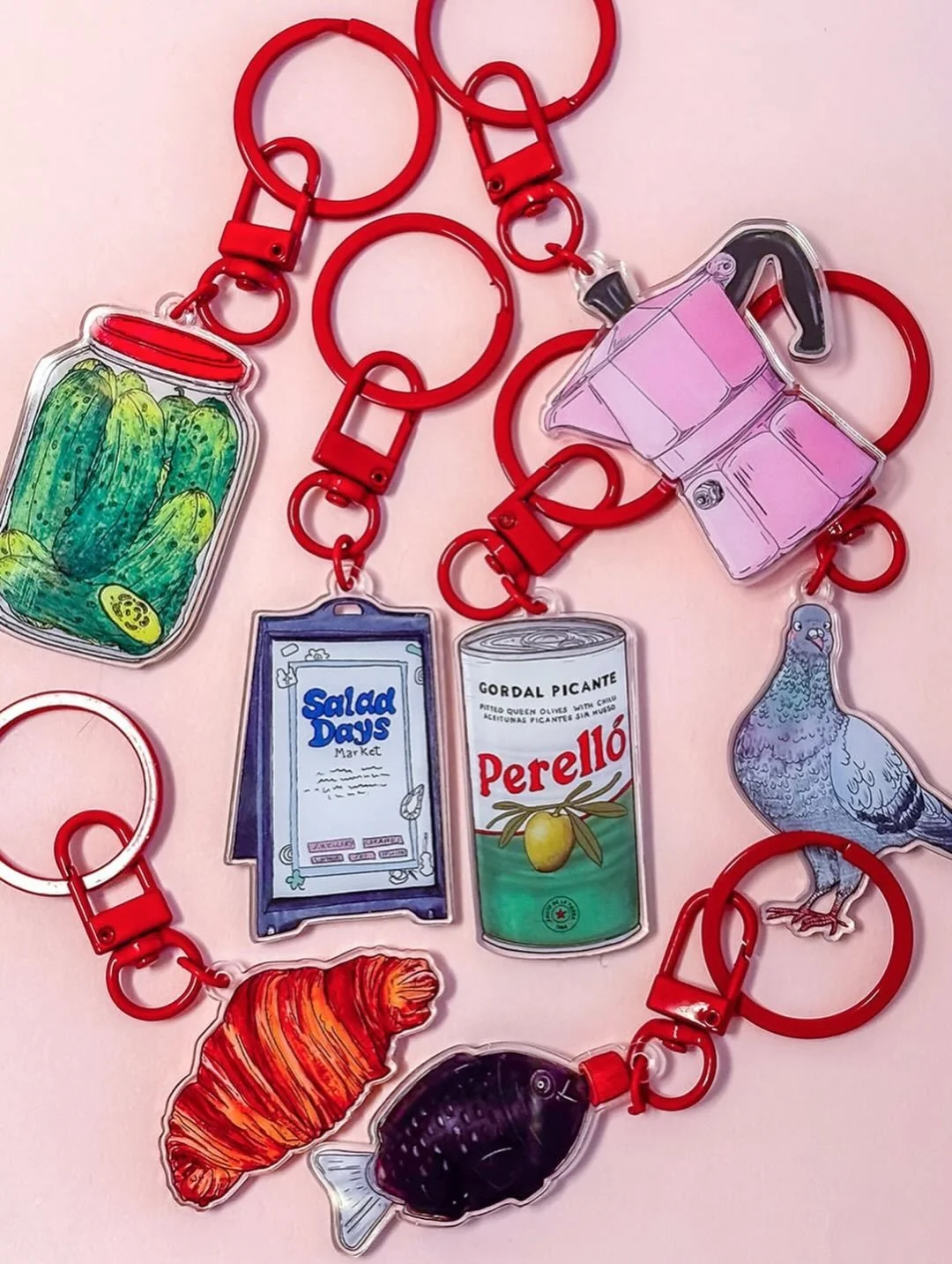 Limited edition Salad Days keyrings are coming to the market this weekend, I can hardly believe it 🥹❤️✨

Thankyou so much @natdrawsthis for immortalising our little market sign and making it in to something I can carry around in my handbag!! This ha