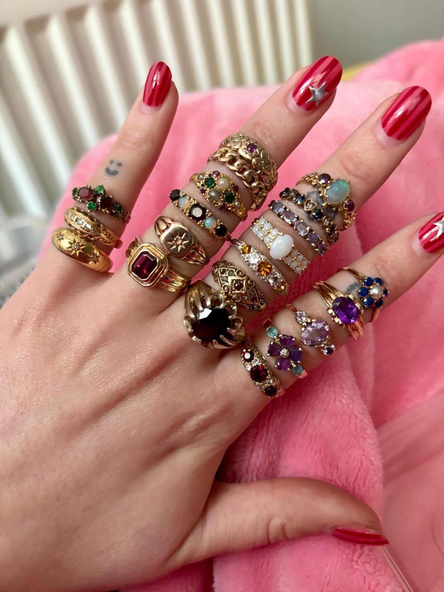 Things to know about the Sample Sale Market ahead of this weekend! 

✨ We open on Saturday 31st January &amp; Sunday 1st February for one weekend only

✨ 11-4pm each day

✨ Hosted at @theministry.london right next to Borough tube station. A short wal