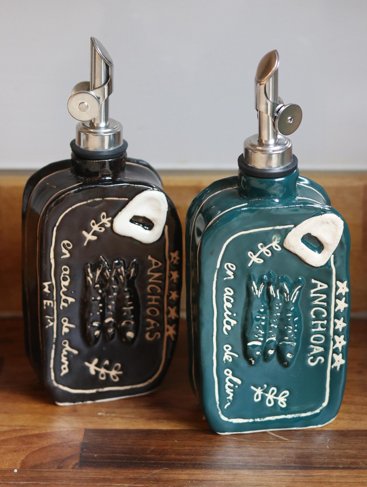 Here&rsquo;s a couple more of the brands you&rsquo;ll be able to shop with at Salad Days Popup shop in Borough Yards on Sunday 1st March! Discover them amongst 35 different makers on the day.

❤️ @wem_ceramics ❤️ Emily is a local South London girl wh