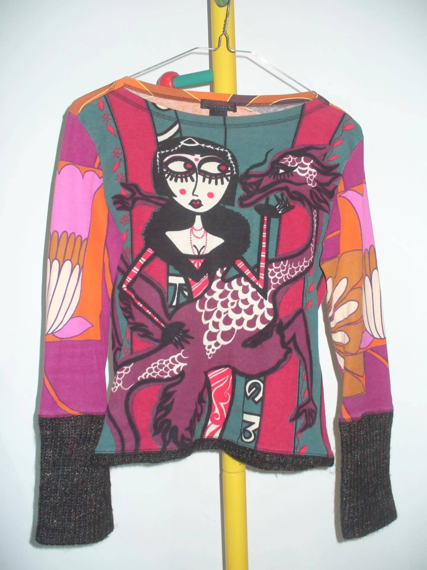 We&rsquo;ve got plenty of fashion available at our popup shop in Borough Yards this Sunday 1st March! 

✨ NEW! @kawaiivintage_cleanbear ✨ Kawaii Vintage is a London-based vintage shop that curate vintage clothing with Harajuku energy, folk-lore refer