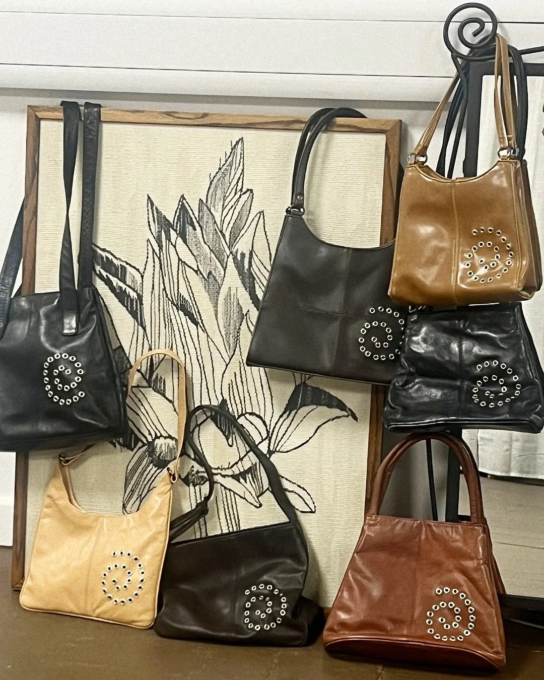 Discover more of the brands trading at our popup market inside Battersea Power Station on bank holiday Monday 6th April!

🌀 @palmofferonia 🌀 Alongside working with oils, fragrance and beads in the studio, founder Soph recently found herself explori