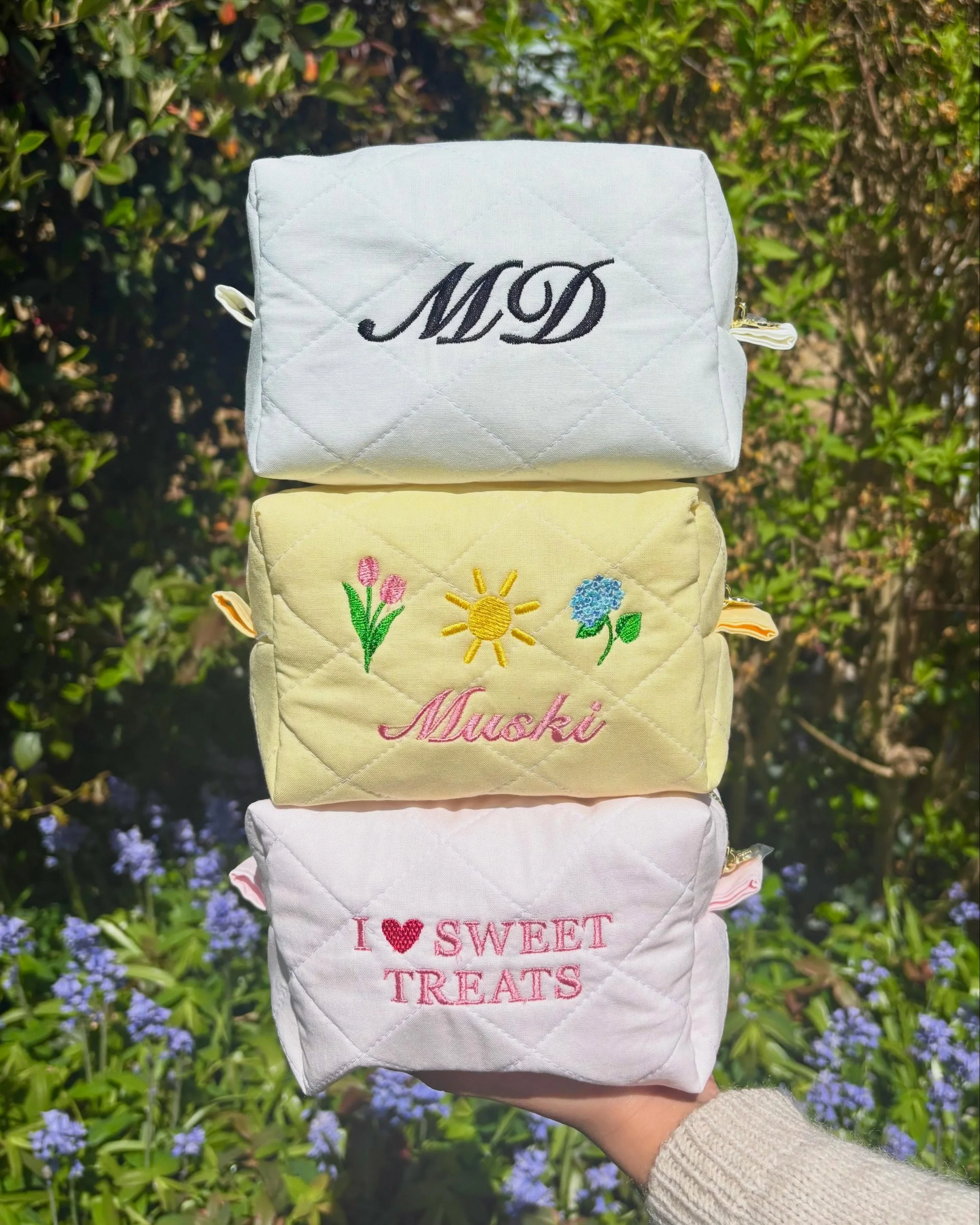 Design your own embroidered makeup bag at Salad Days Market!!!!!!

I&rsquo;ve been seeing the girlies all over my feed doing this in New York, and I am absolutely buzzing and thrilled that the wonderful @shopsantai.uk has now made this possible for y