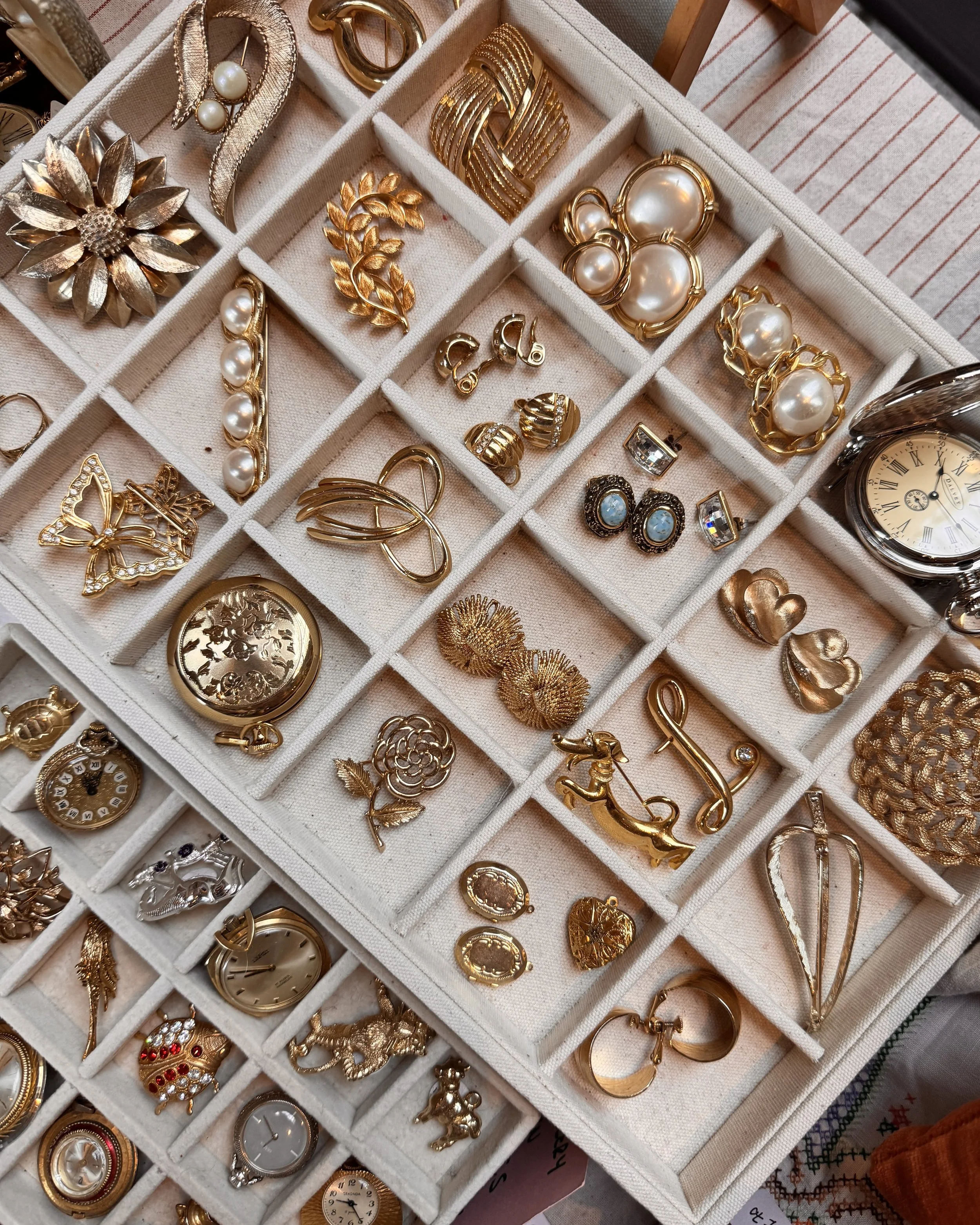 Vintage Jewellery.JPG