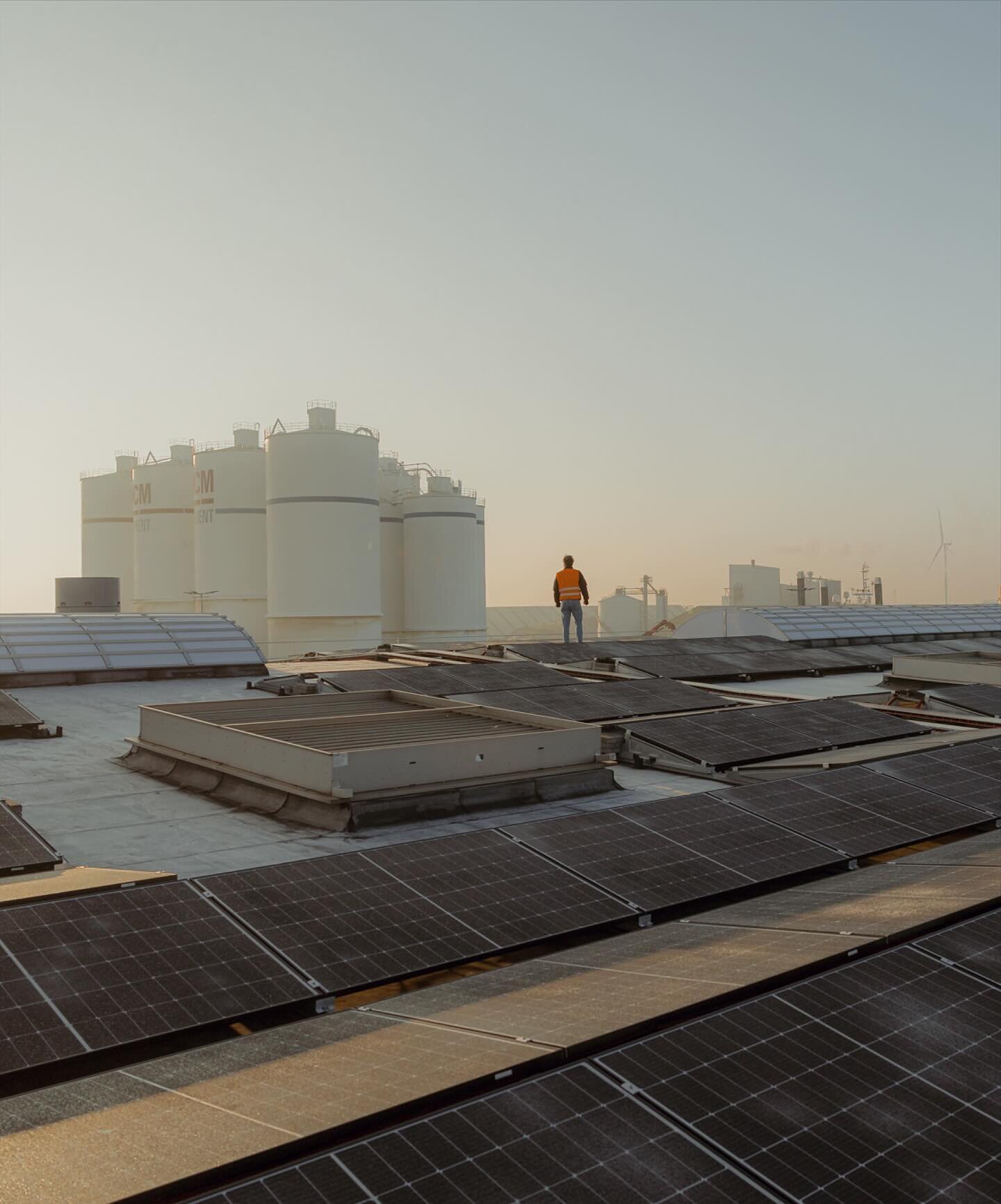 Novar is market leader in green energy systems and has an ambition to achieve 4 gigawatts of renewable energy by 2030. We helped Novar create diverse images, for various applications. 

Photography @maartendelobel 

#photography #sustainability #gree