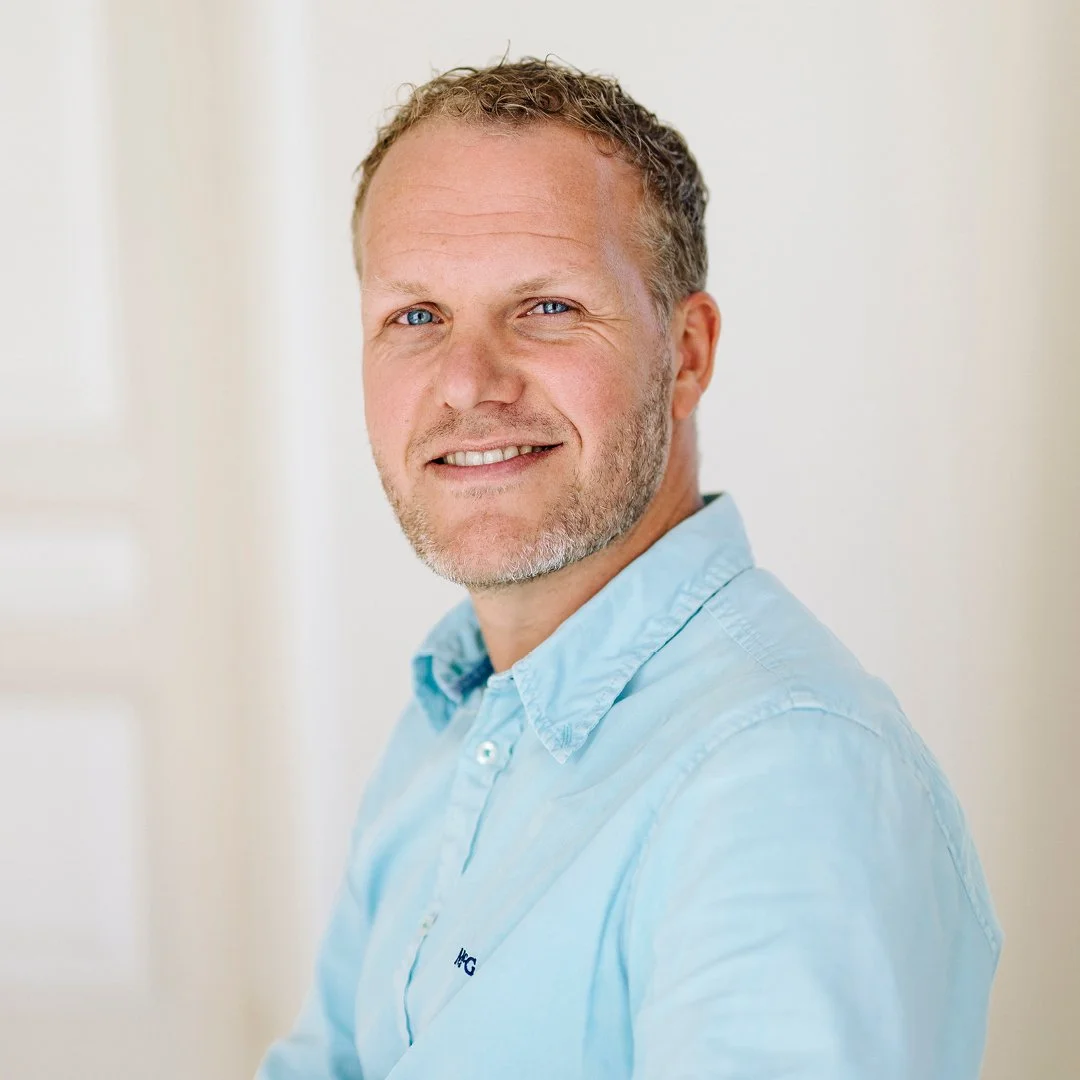 @ophtec develops best-in-class intraocular lenses for cataract and refractive surgery. With a 40 year heritage and global presence in 9 countries Ophtec is a close partner to eye surgeons worldwide, helping patients regain perfect natural vision.

Cr