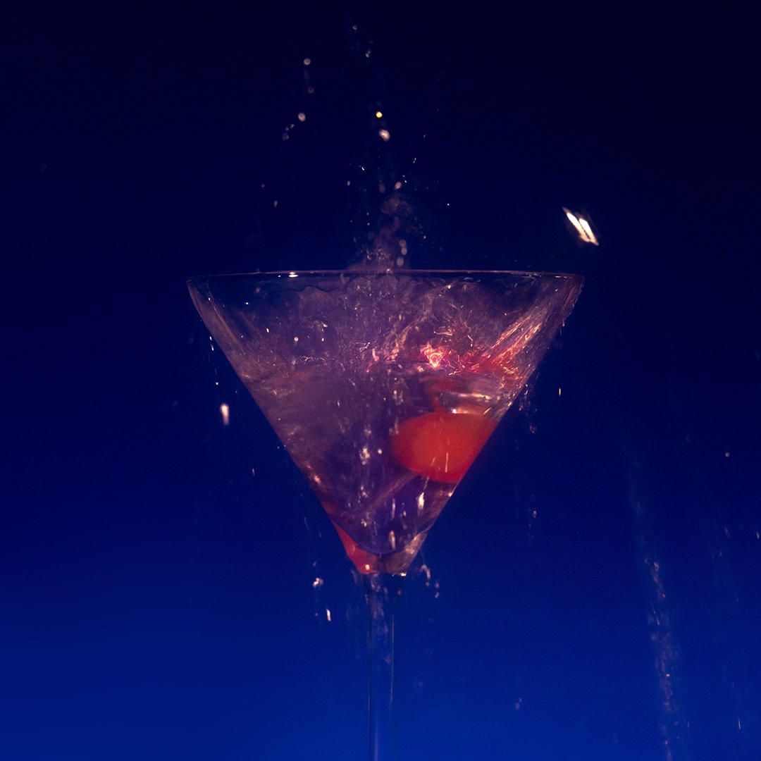 Delicious new drinks on Clinder&rsquo;s cocktail menu. Have a taste. Cheers.

Client: @cilinder.bar
Creative production and photography: @daysfilm