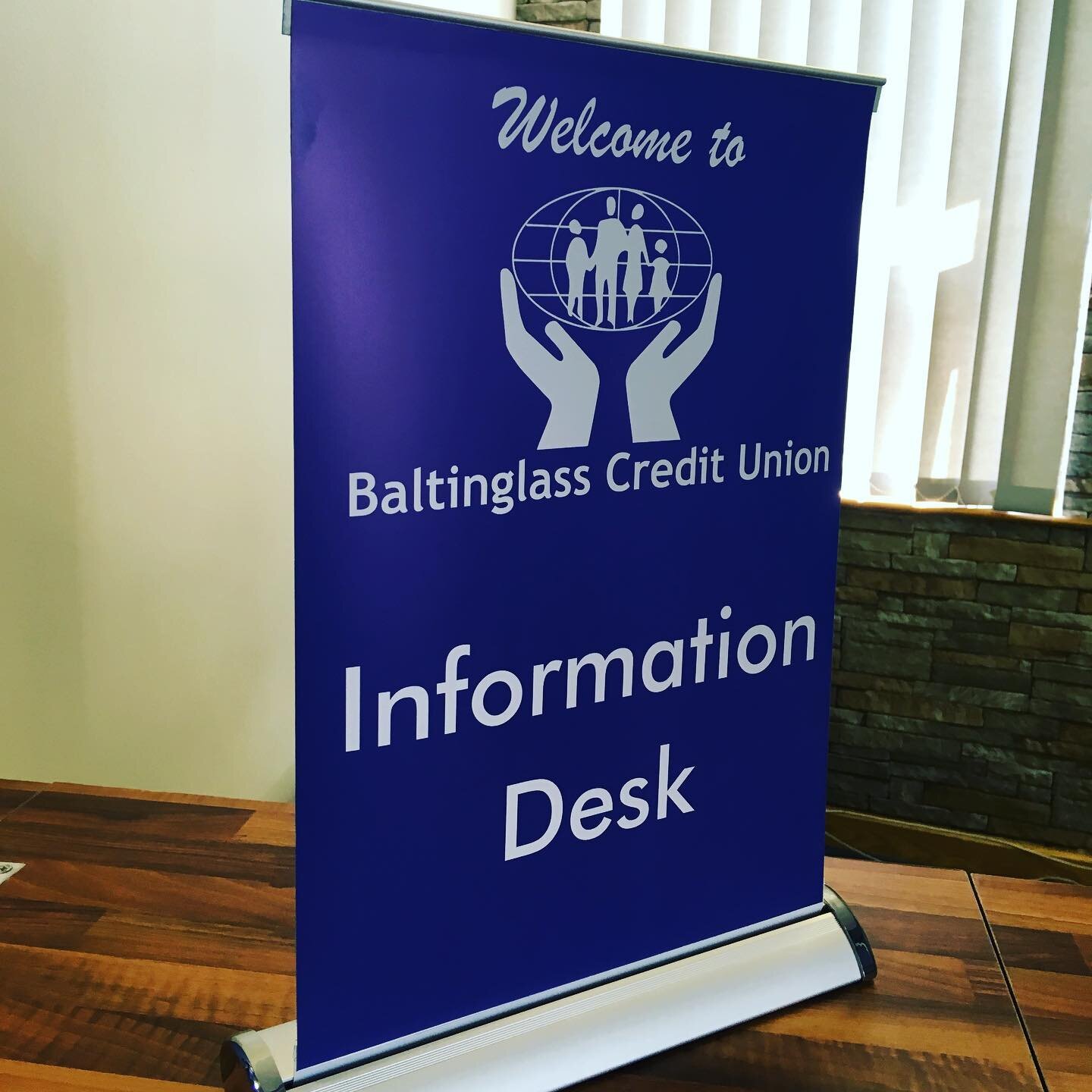 Have a look at these cool miniature pull up banners! 
From as little as &euro;35 you can spruce up your reception desk with an easy to use pull up display! 
Call us today!
#graphics #signage #pullupbanners