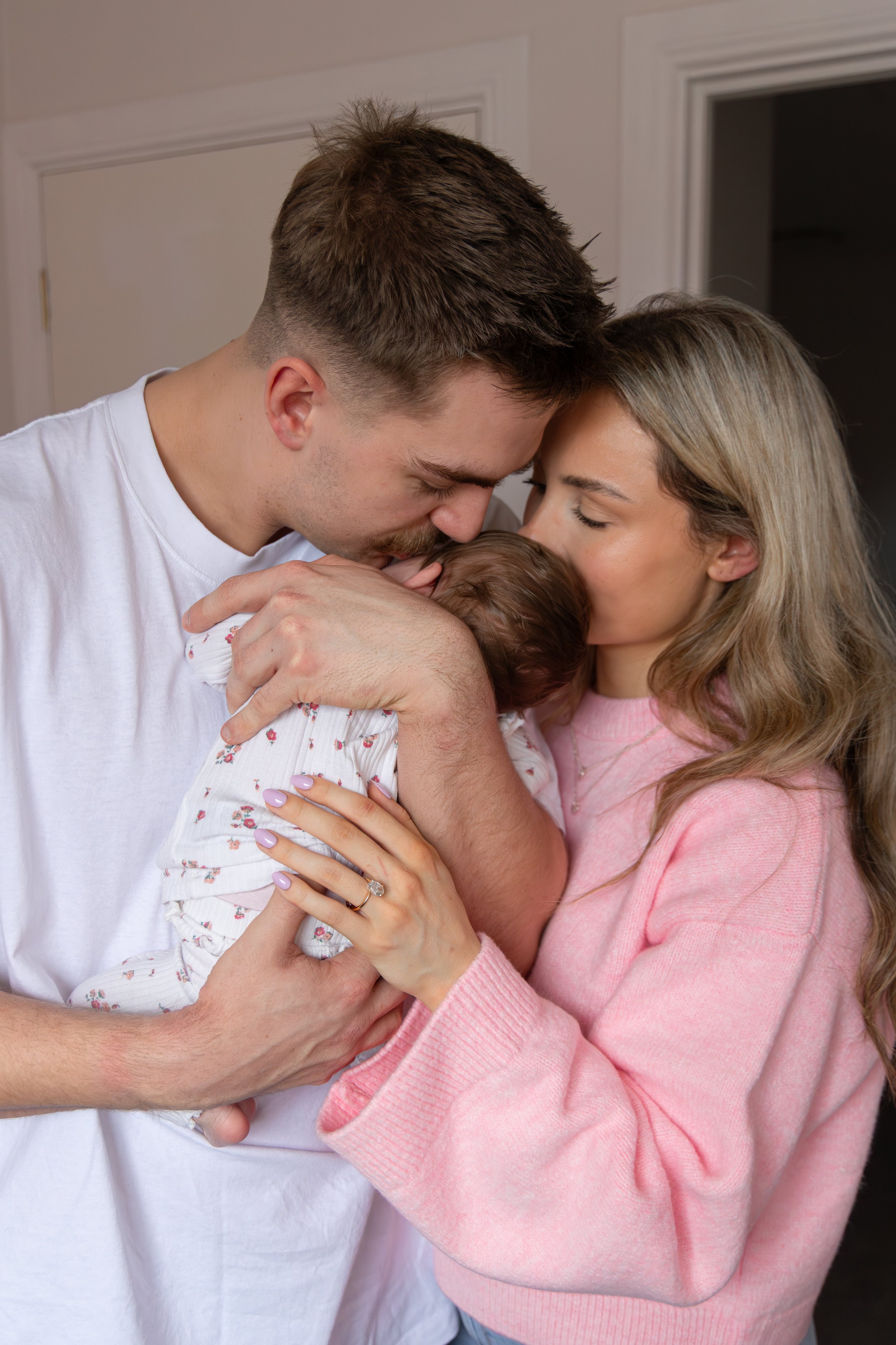EmilySercombePhotographyBangorNorthernIrelandNewbornFamilyShoot-115.JPG