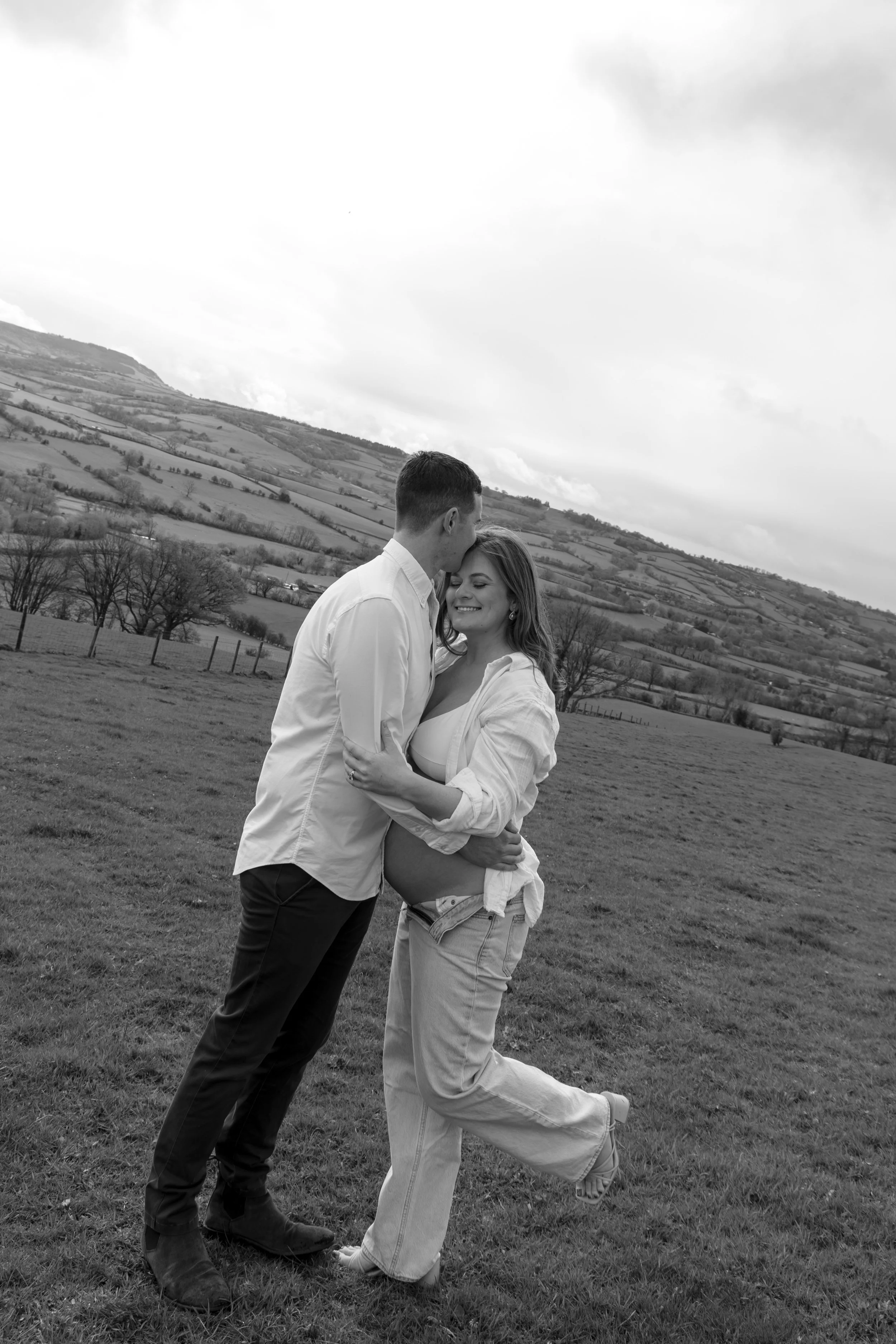EmilySercombePhotographyPregnancyMaternityShootSouthWales-41.JPG