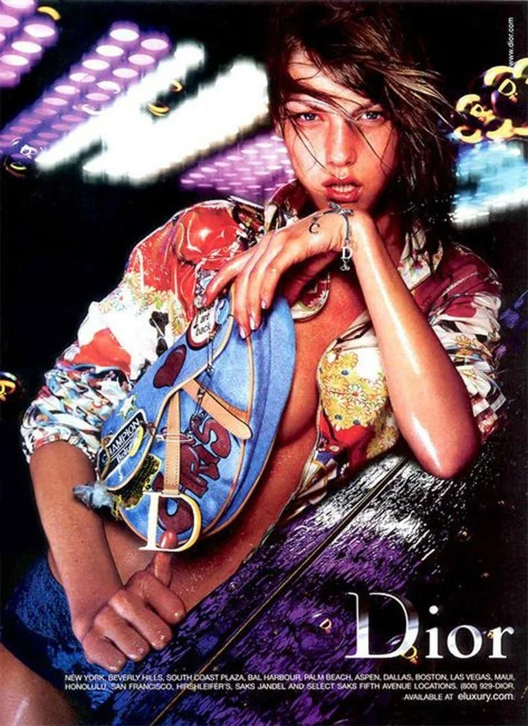 Dior_AngelaLindvall_NickKnight_FW2001_2_2bisbis_master.jpg