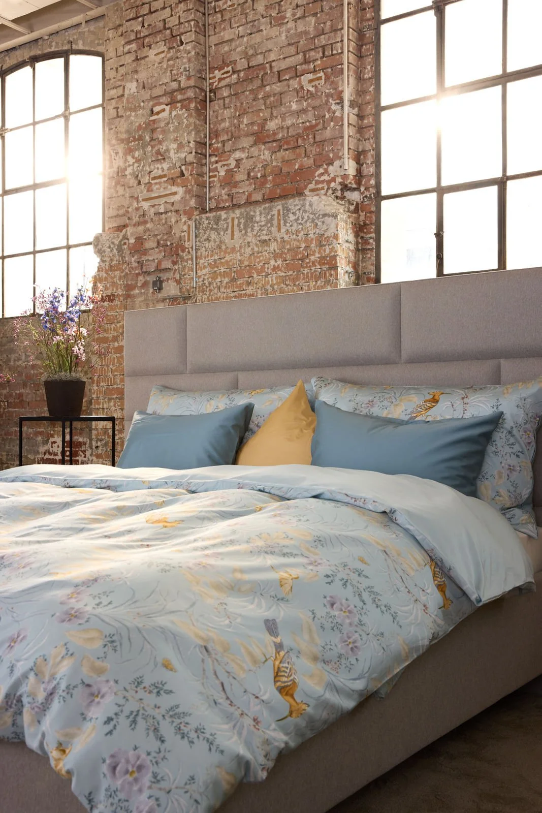 4 - 946magic2370.jpg