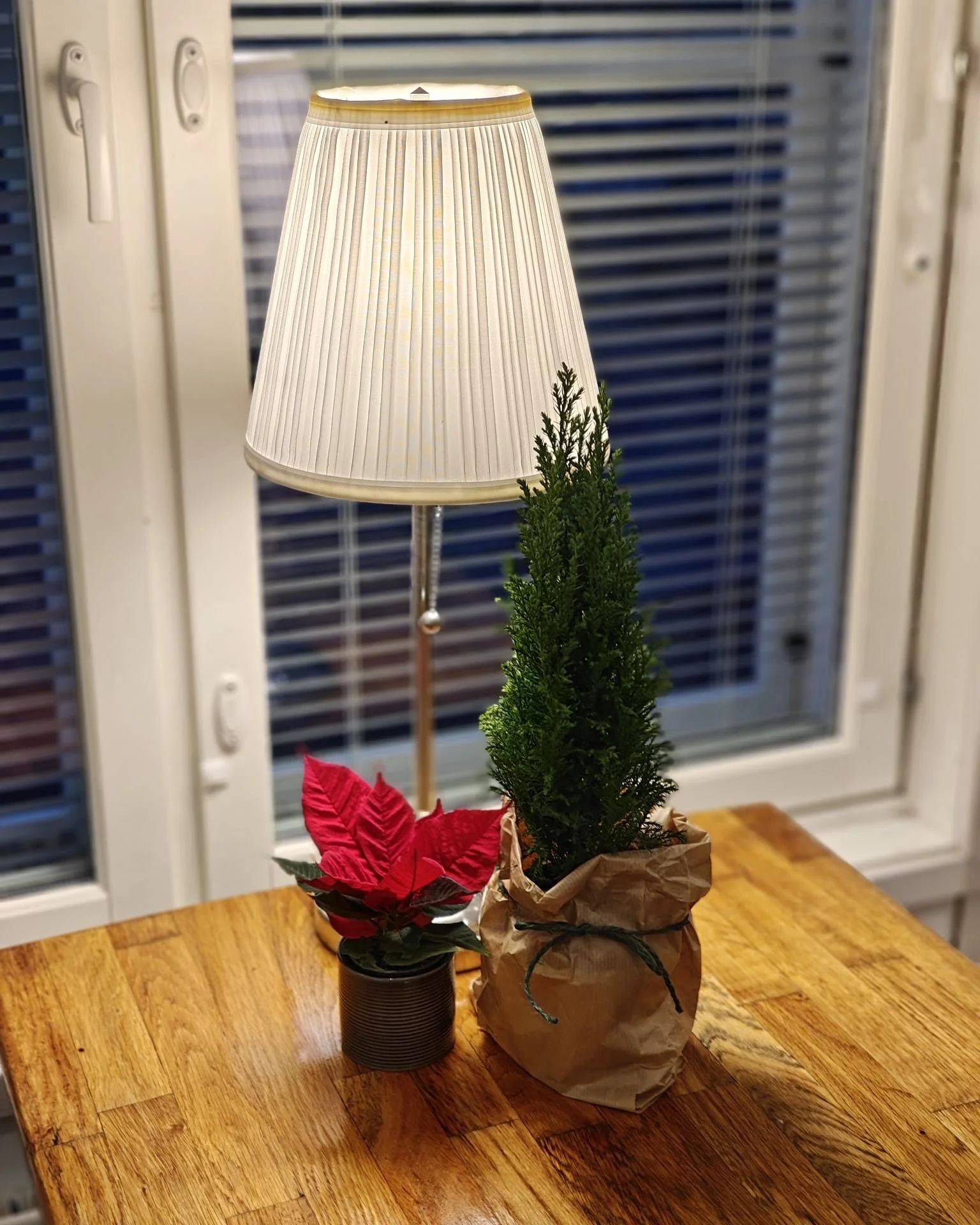 🍽 Tervetuloa lounasp&ouml;yt&auml;&auml;n lemppareiden &auml;&auml;reen, kaikki tuoretta ja oman keitti&ouml;n tuotoksia. Torstaina 4.12. burgundinpataa ja muusia (G, L) ja kermaista kananpoikaa ja salsa verde&auml; (G, L). Perjantaina 5.12. pulled 