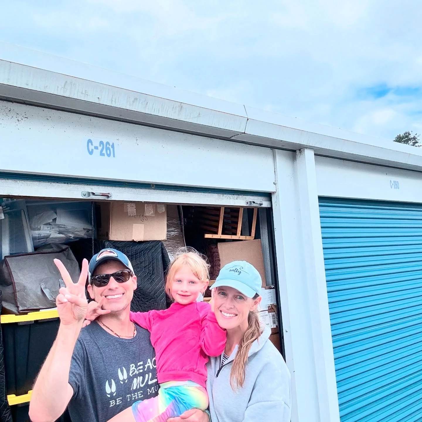 Peace Out New England!! 🦞 ✌️ 
We&rsquo;re Virginia bound&hellip;
Anybody have tips for VA &amp; The Shenandoah Valley, please leave them in the comments below. Also need tips for Virginia Coast &amp; The Outer Banks for beach trips! 🌊 🩵