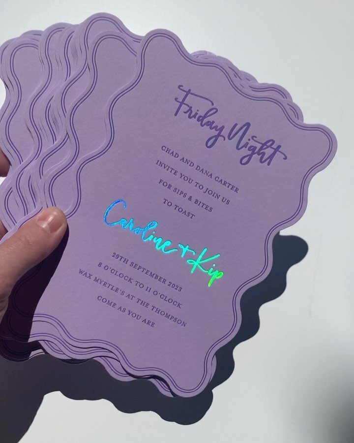 Friday Night Lights 🪩
&bull;
This bride opted for a sparkly reveal within the invitation suite to highlight the night before festivities. Loving the holographic foil and custom hand-lettered font by the brilliant @amysuedesigns 
&bull;
&bull;
&bull;