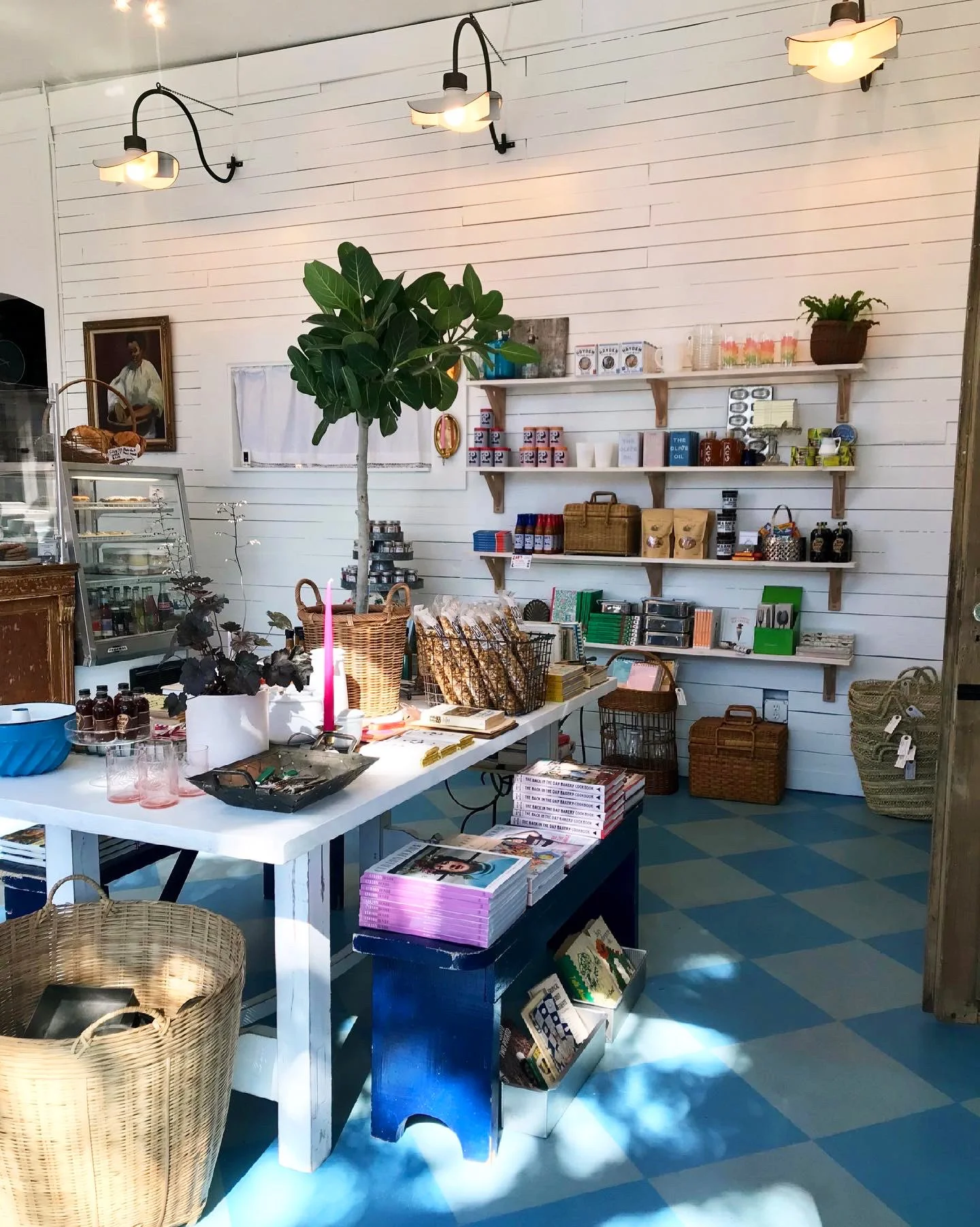 BACK IN THE DAY BAKERY RETAIL