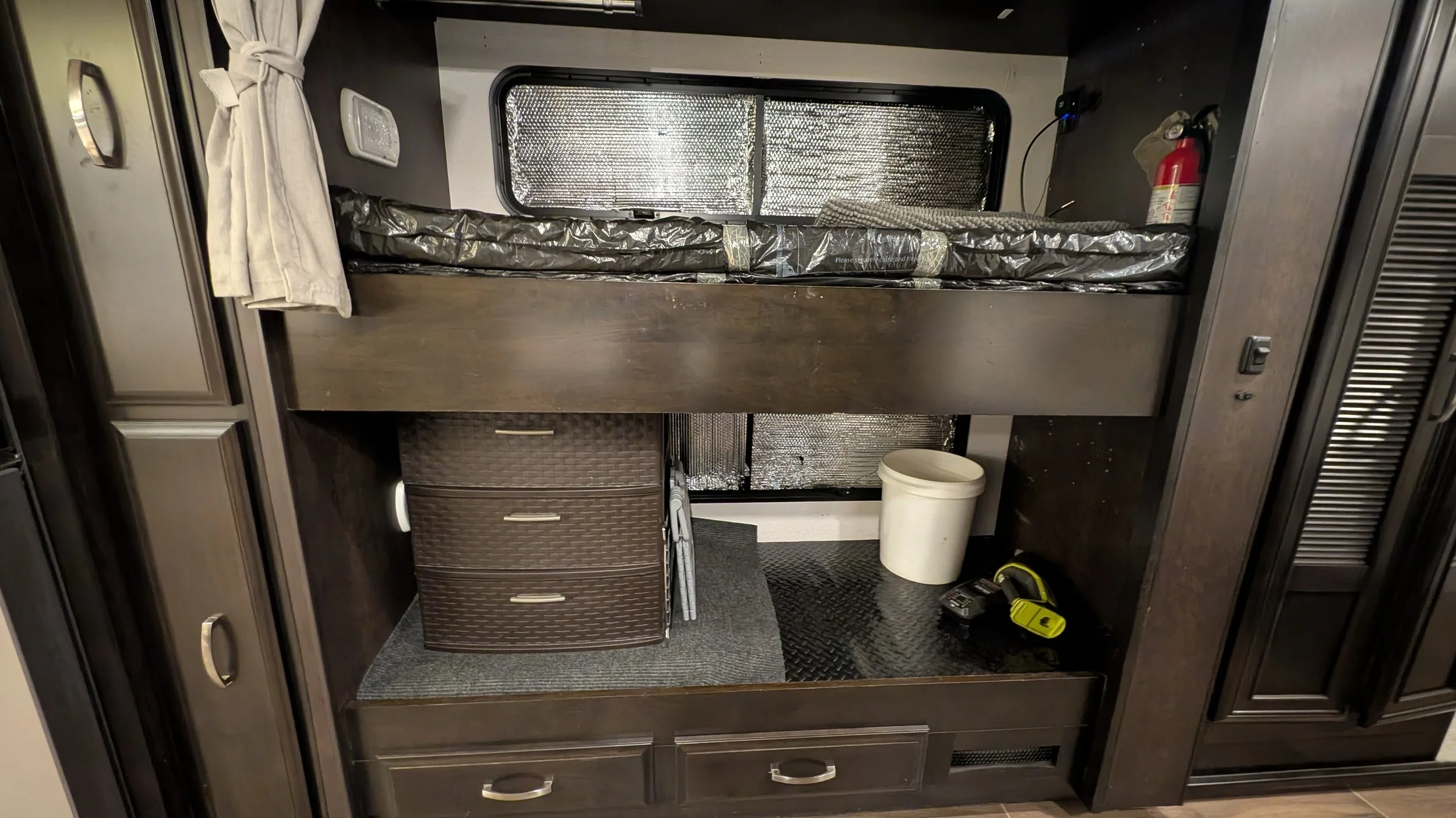 2022 Entegra Accolade XL 37L (28).jpg